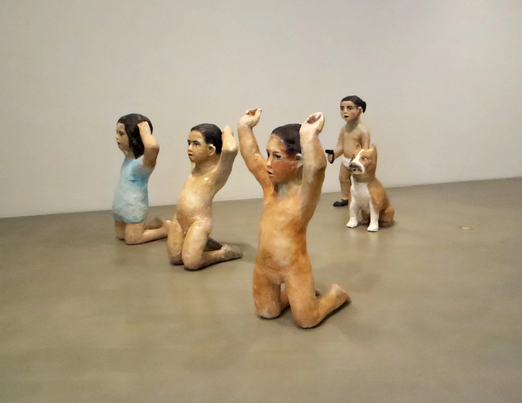Perro Pendiente, (Dog in Waiting) 2012, Ceramic, 31 in. X 14 ft. X 12 ft. Scott White Contemporary Art, California