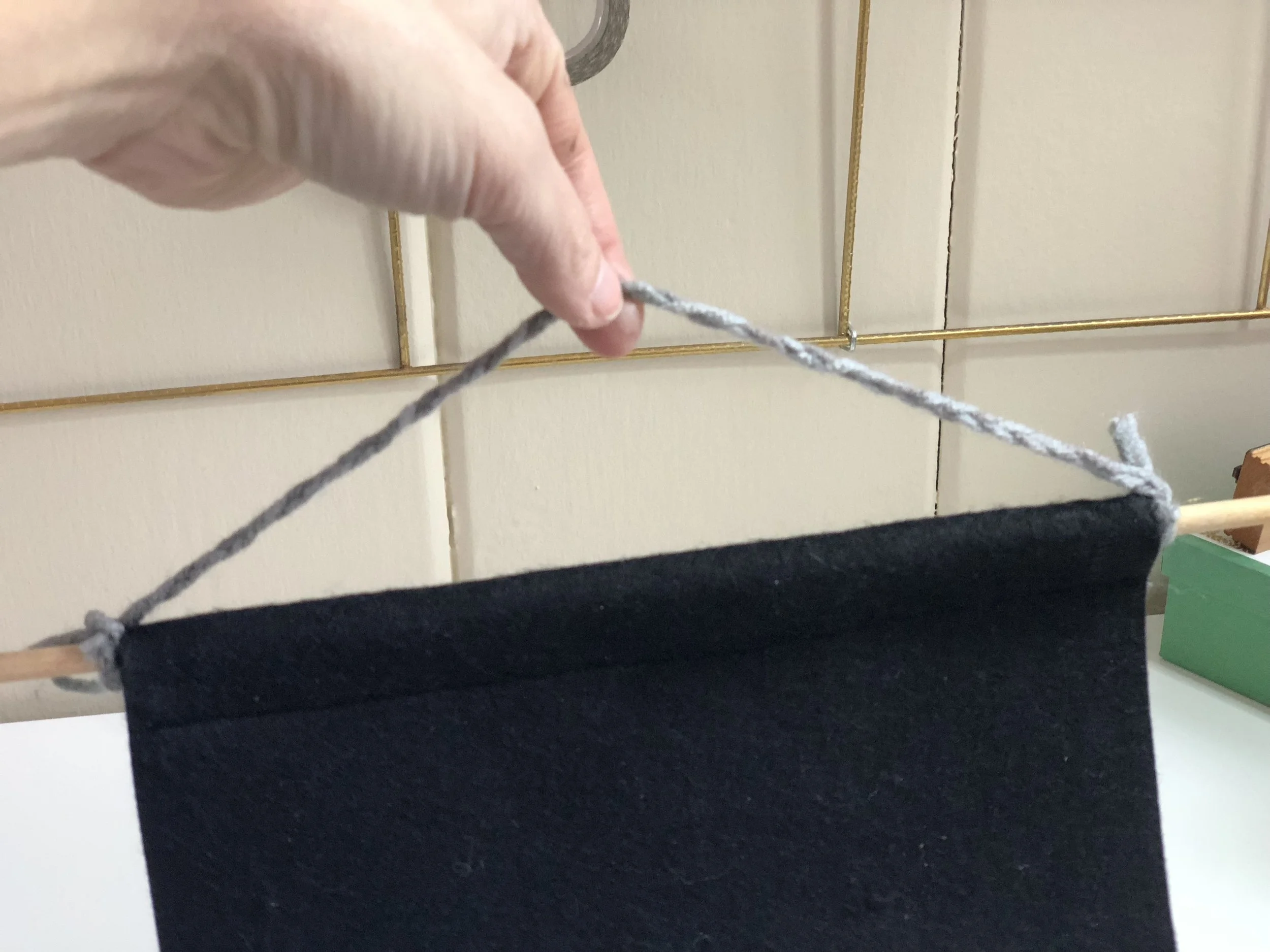 felt mail organizer hanger.jpg