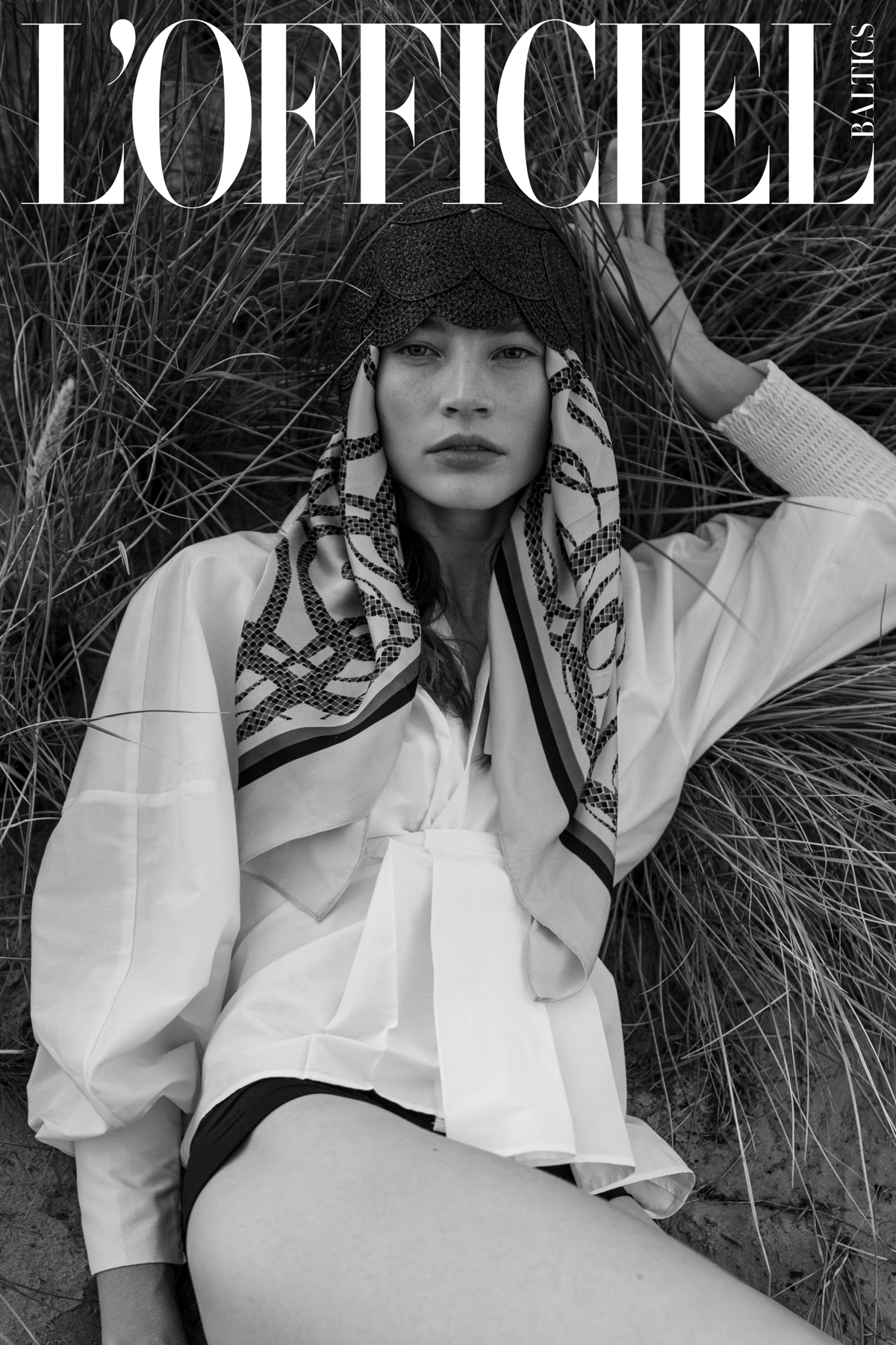 Yelena Pelz for L'OFFICIEL