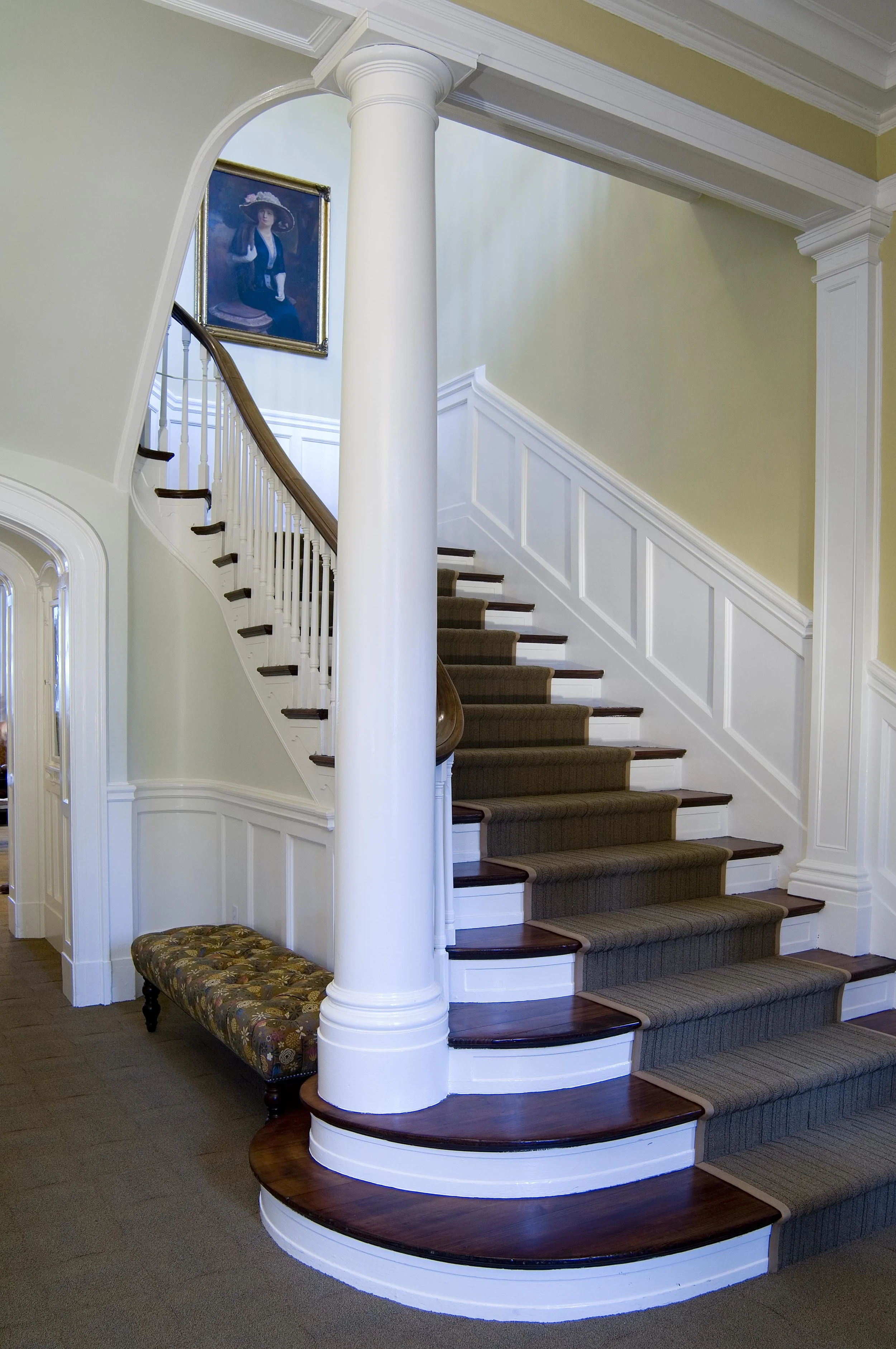 2-Lobby 2.jpg