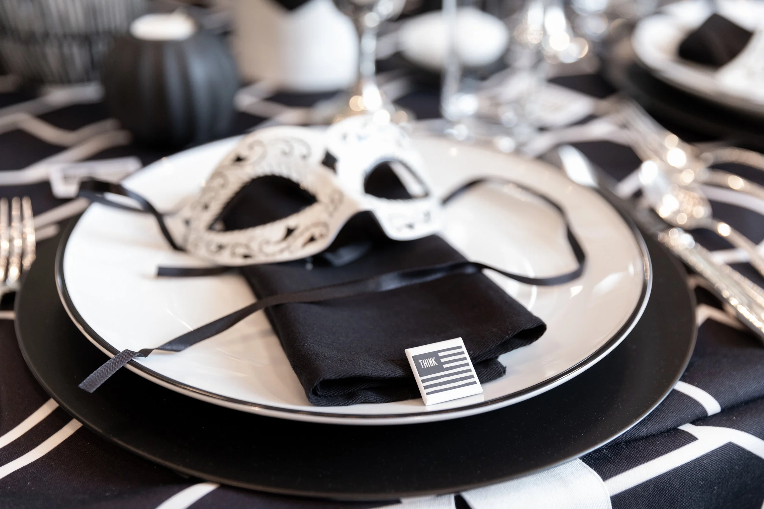 3-HH2D-Table Setting.jpg