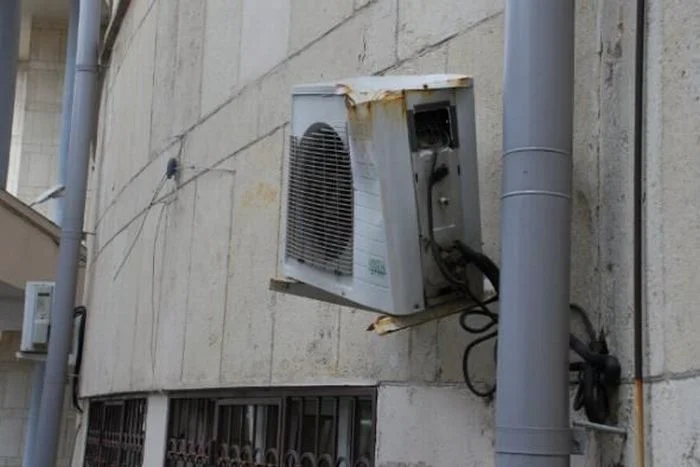 Masjid Fails to Meet Fundraising Goals; Cuts Air Conditioning