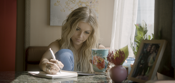 Lindsey_el2- BEST.png