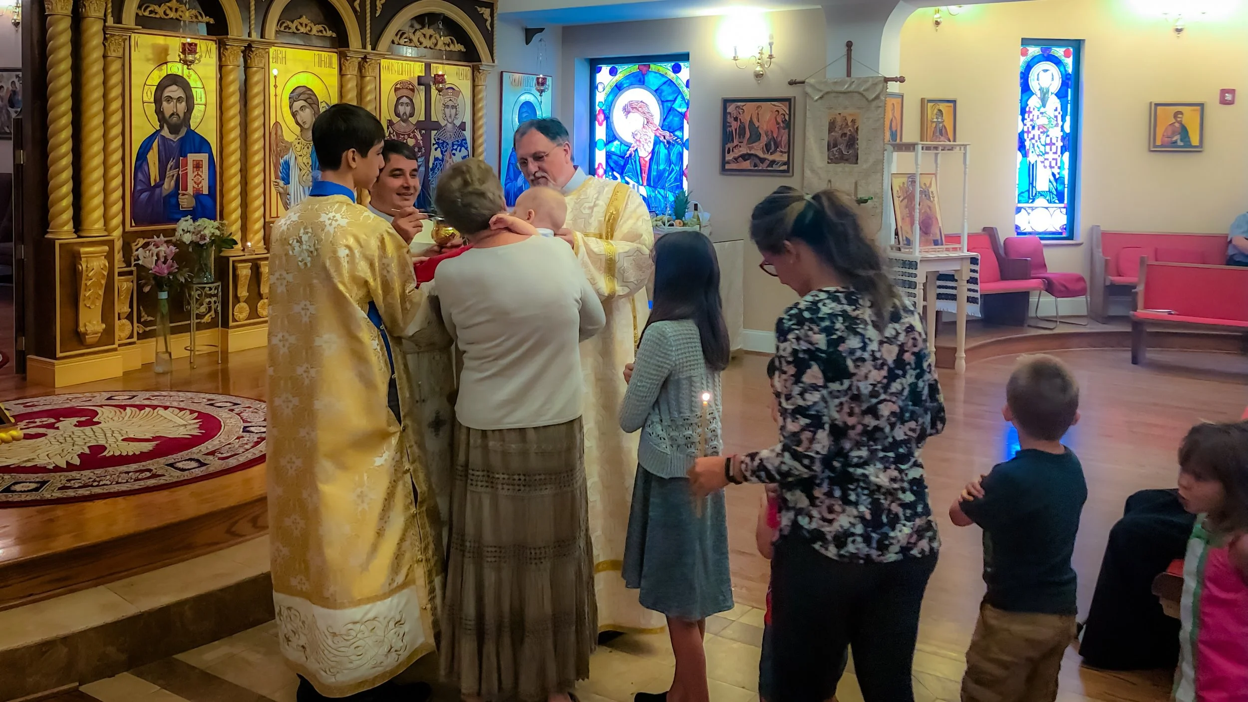 "Luați, mâncați, acesta este trupul Meu. Beţi dintru acesta toţi, acesta este sângele Meu" - Matei 26:26