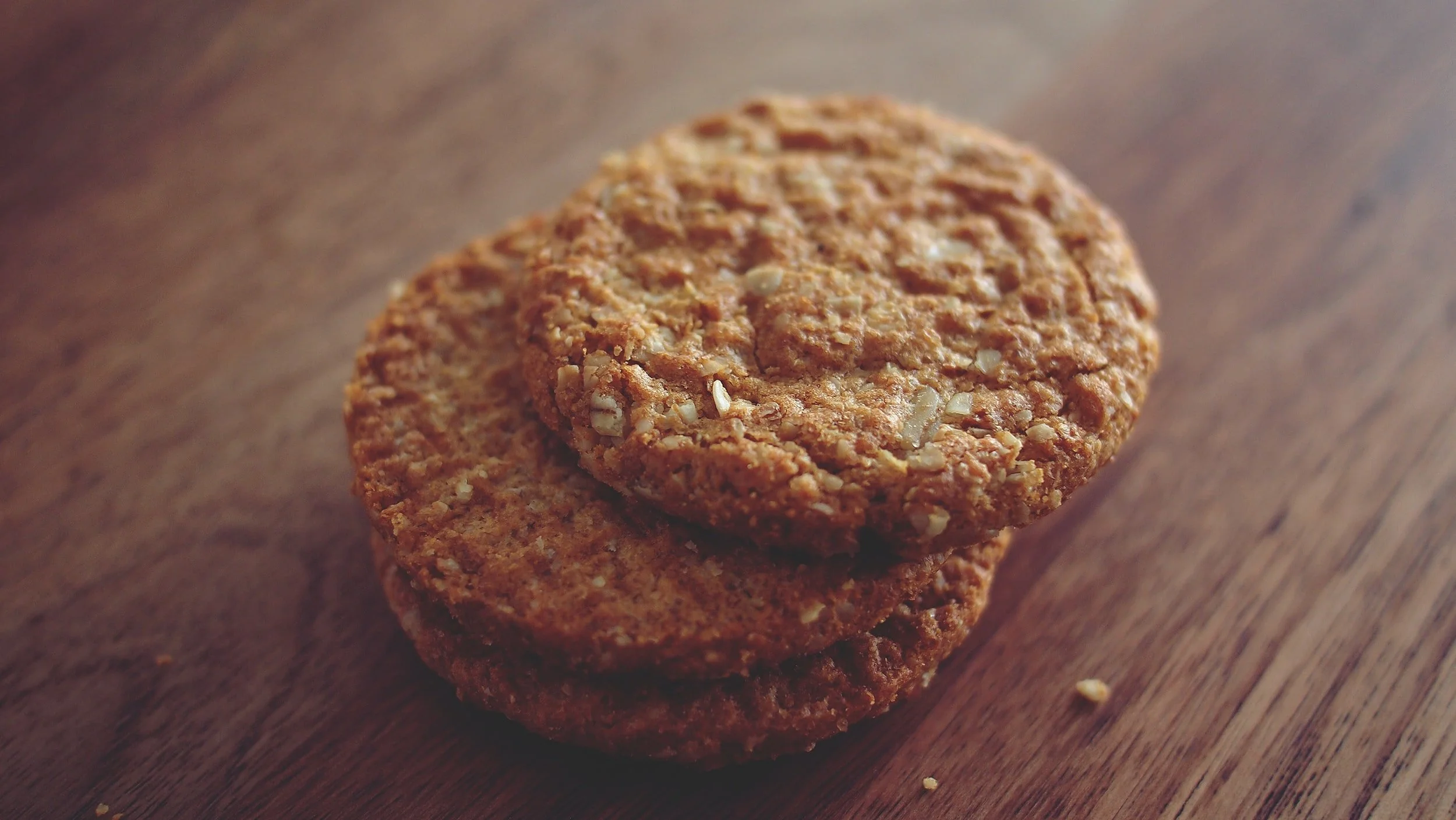 Biscuiţii şi femeia