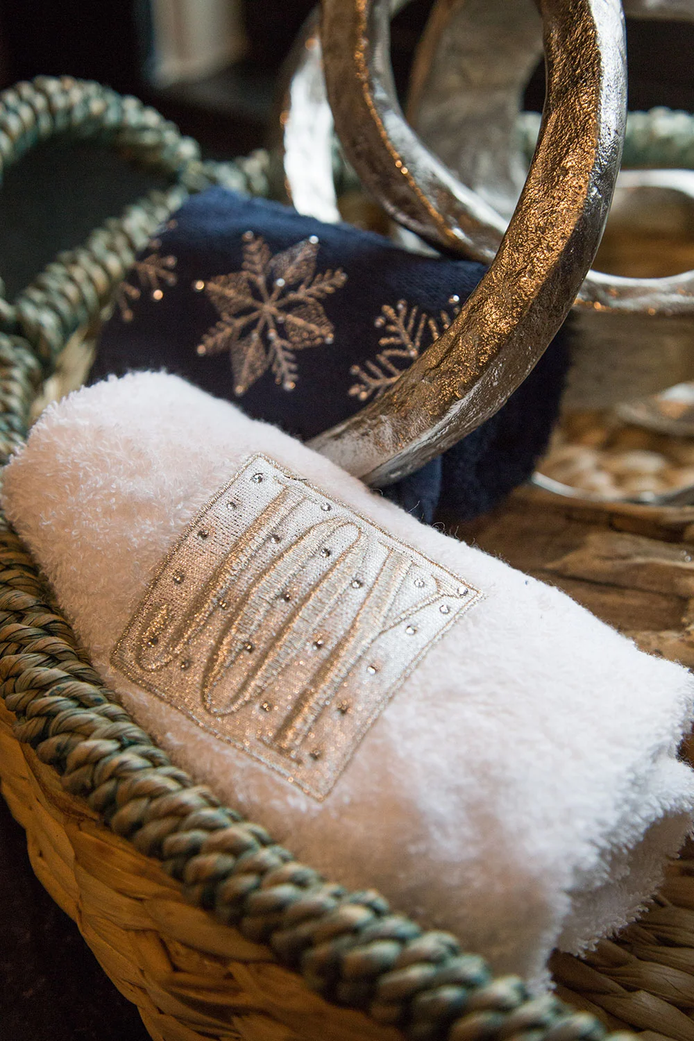 Holiday-Interior-Design-Orange-County-24.jpg