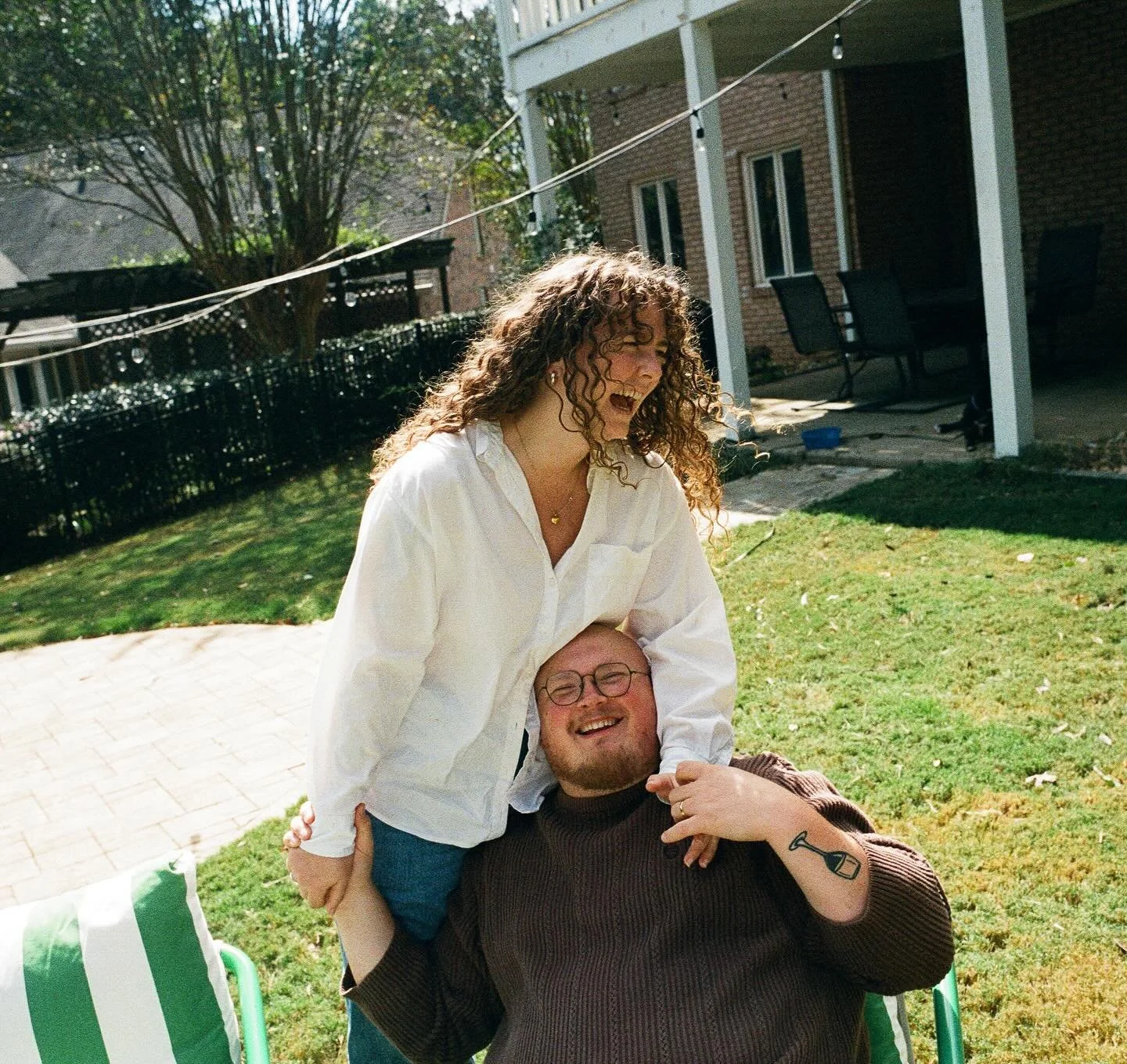 At home with Mo and Joey 🤍 there&rsquo;s something real special about entering someone&rsquo;s home. People have their biggest hardest and most of their moments spent at home. It&rsquo;s such an honor that people welcome me into these spaces that me