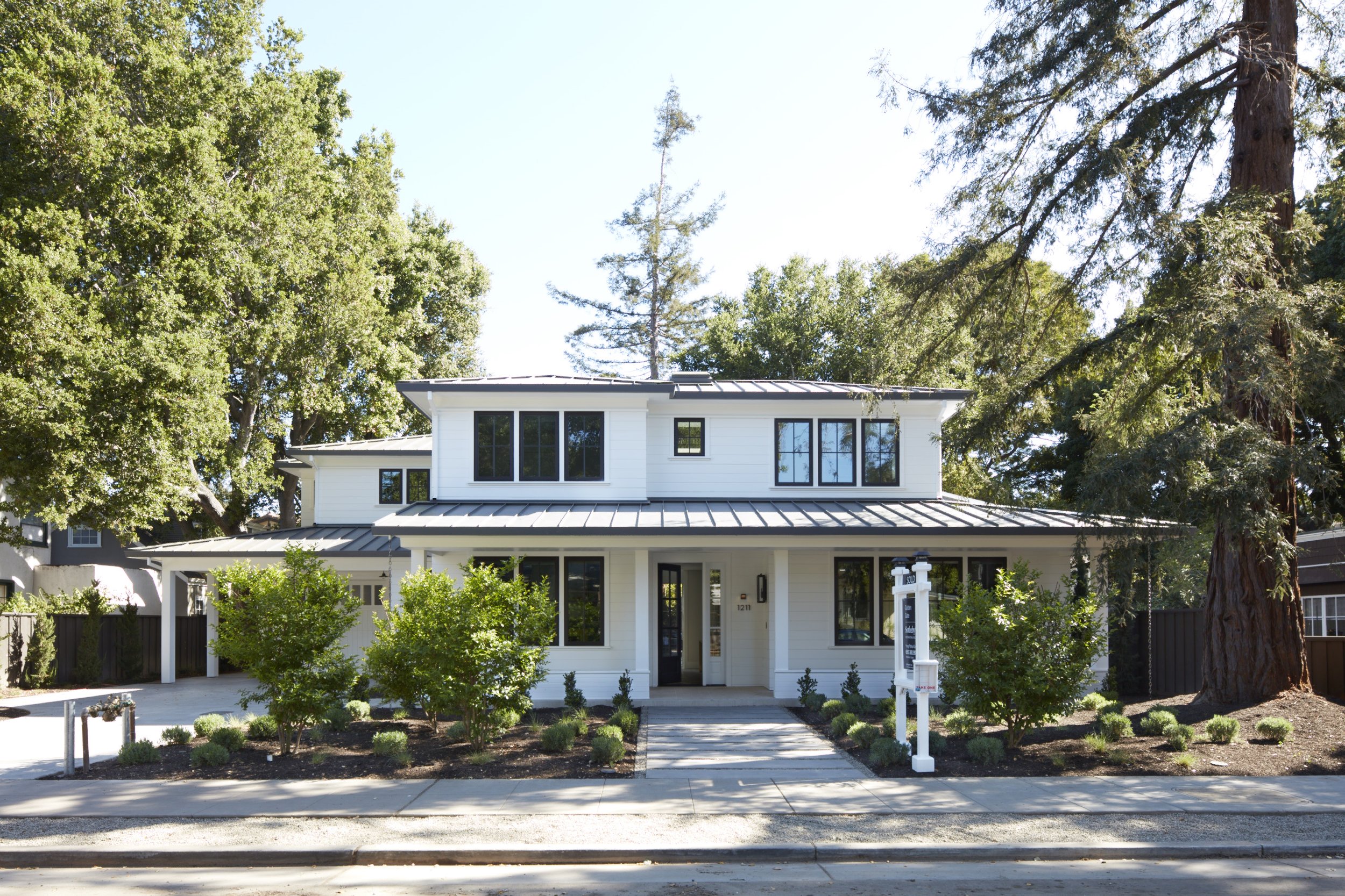 Palo Alto Charmer