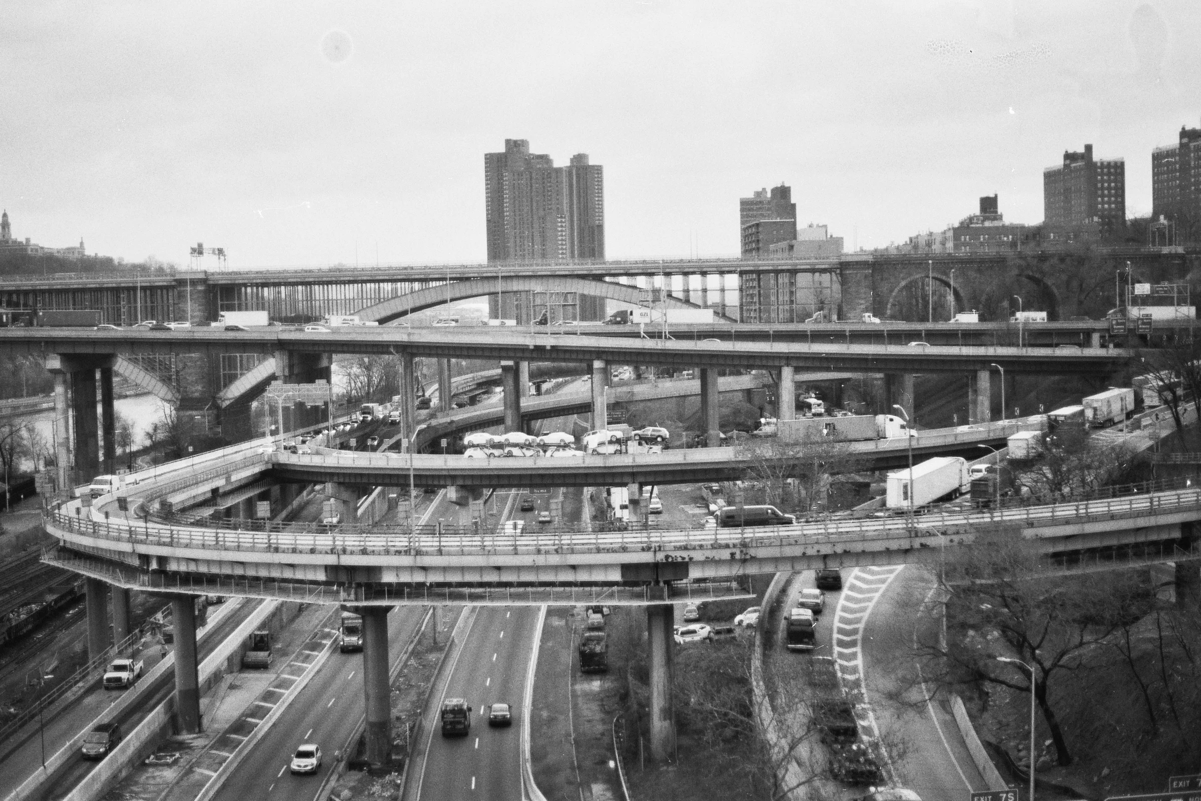 Interchange, looking north from the Bronx side of The High Bridge. Details : film, 35mm Ilford Delta 400. Pentax K1000. Fletcher Berryman, 2018.