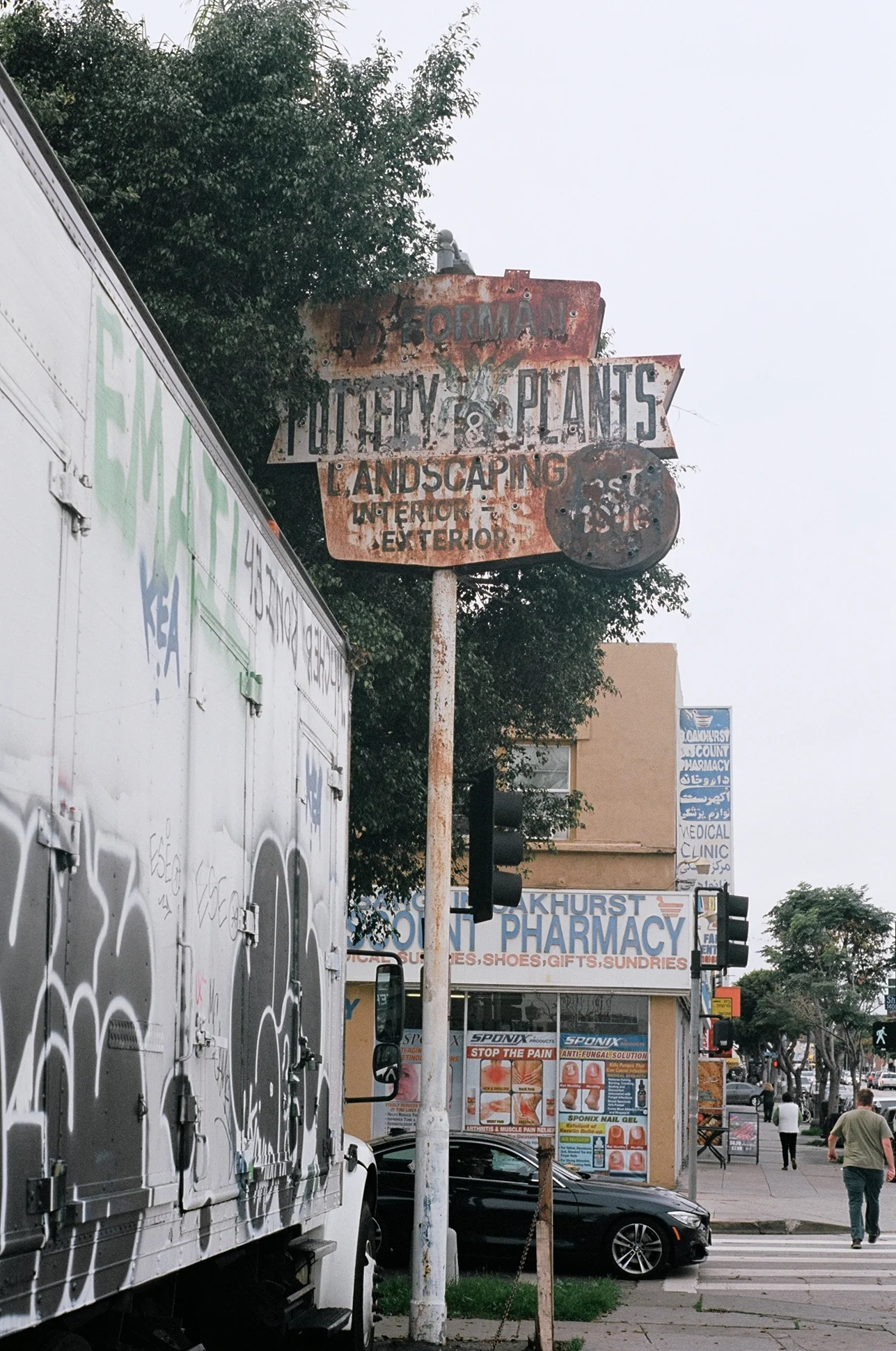 Pico-Robertson, Los Angeles. Kodak Ektar 100. Pentax K1000. Fletcher Berryman 2019.