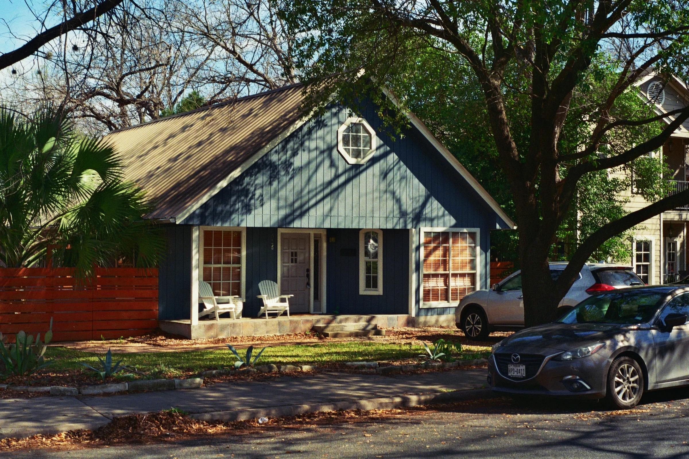 One of the many beautiful historic homes in Bouldin. Austin, TX Kodak Ultra Max 400. Pentax K1000. Fletcher Berryman 2019.