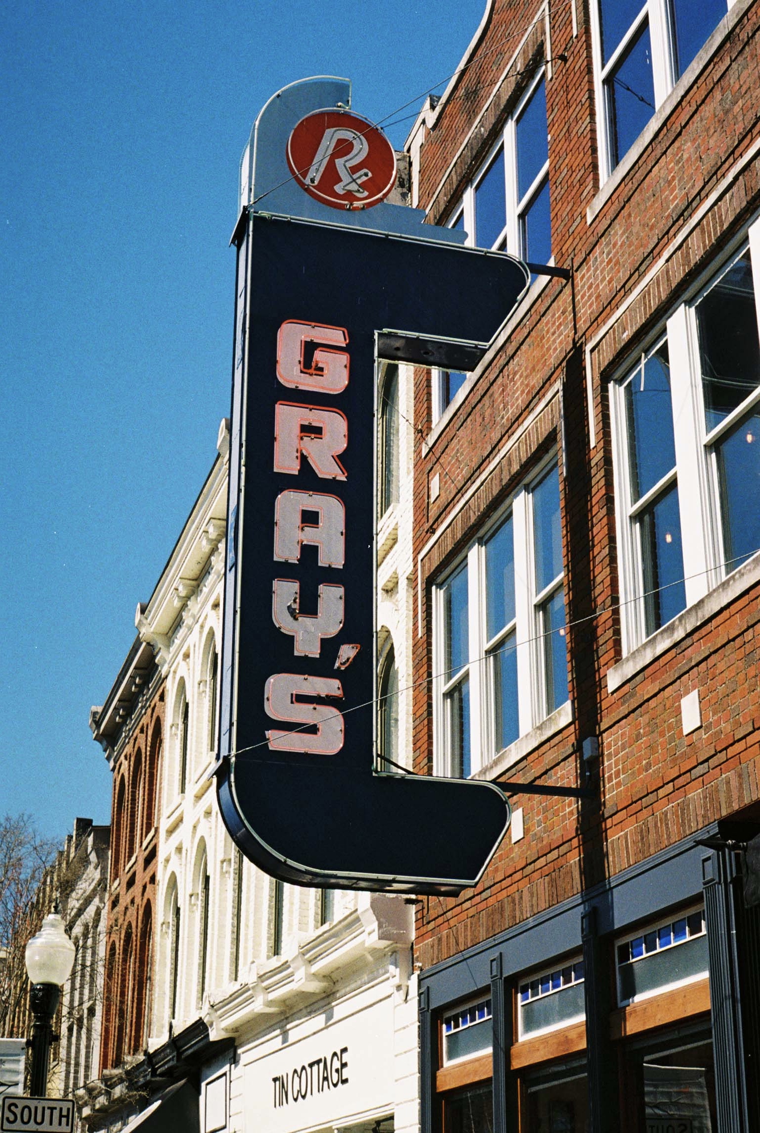 Franklin, Tennessee. Kodak Ultra Max 400. Pentax K1000. Fletcher Berryman 2019.