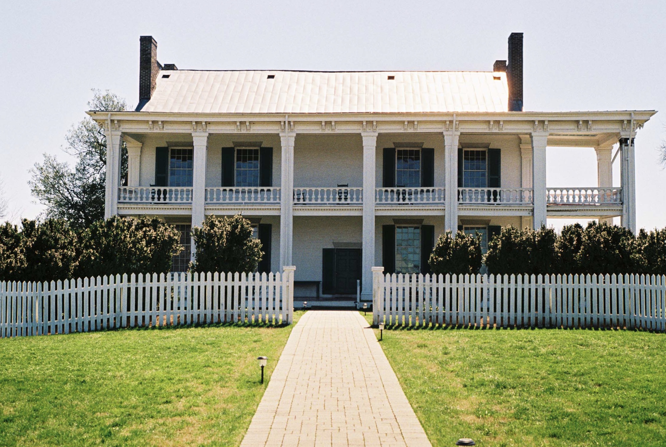 Carnton. Franklin, Tennessee. Kodak Ultra Max 400. Pentax K1000. Fletcher Berryman 2019.