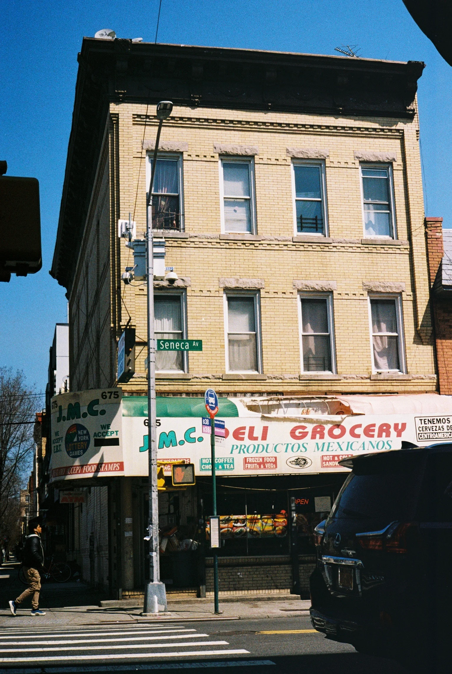 Ridgewood, Queens. Kodak Portra 800. Pentax K1000. Fletcher Berryman 2019.