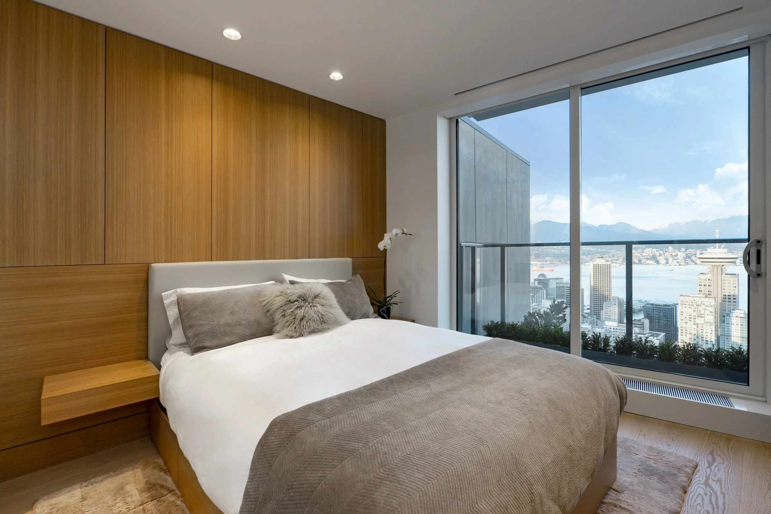 VANCITY LIVING - PH 777 RICHARDS-350.jpg
