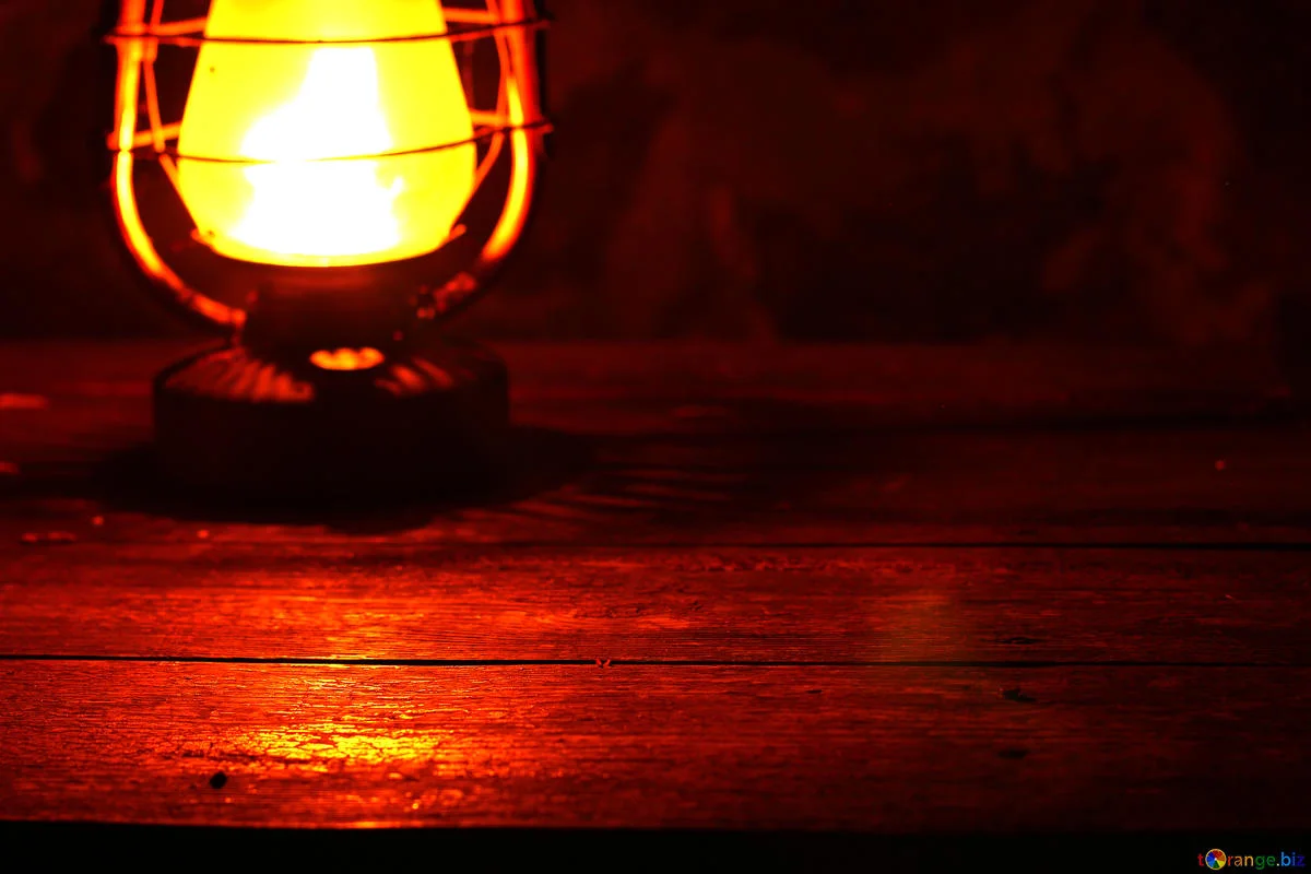Kerosene Lamp.jpg