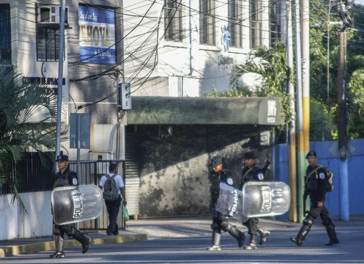 Nicaraguan Police Raid Independent News Station, Arrest Two Journalists