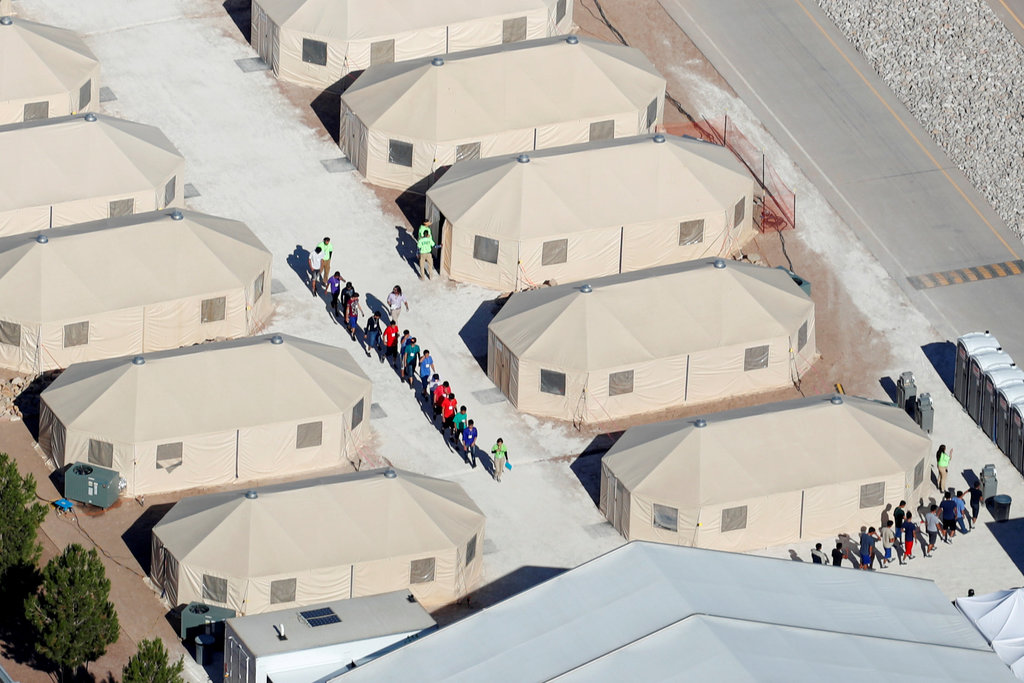 Texas Tent City Housing 2,500 Migrant Children Is Said to Close in January