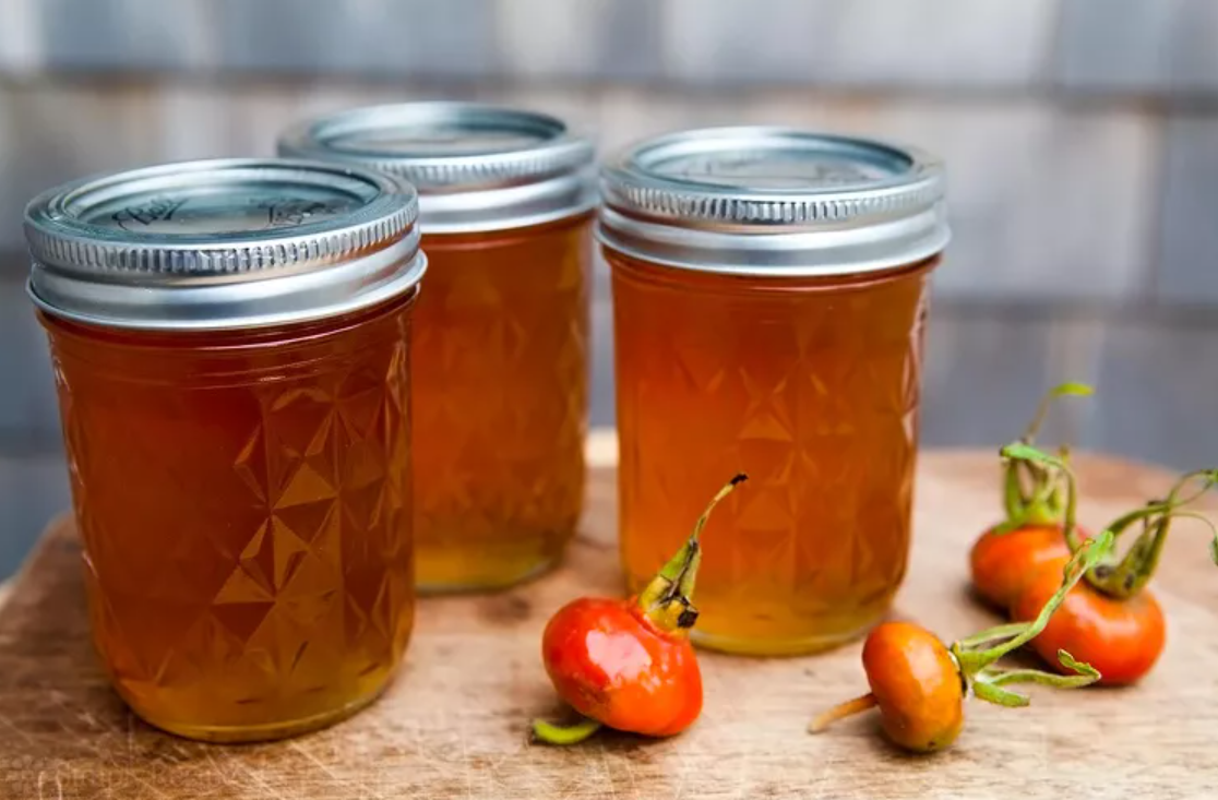 Wildwood Recipes: Rose Hip Jelly