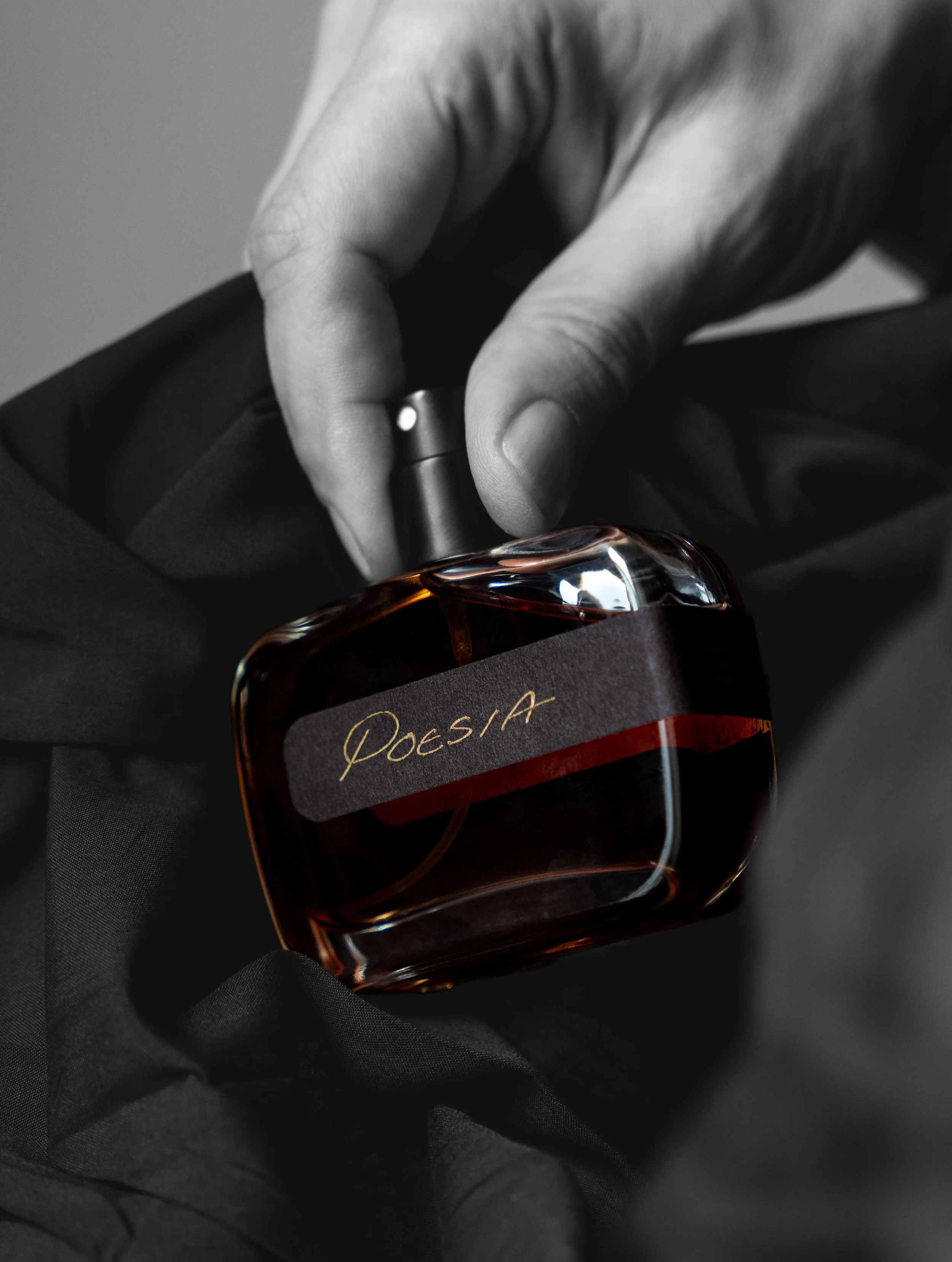 INVERSO PROFUMI POESIA 1.jpg