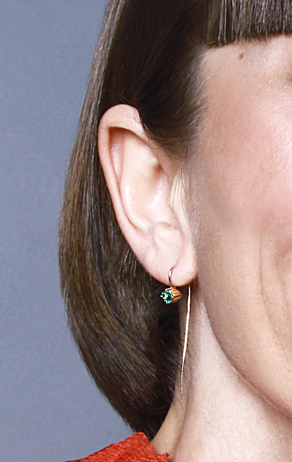 Emerald_Plaza_ears_close-up.jpg