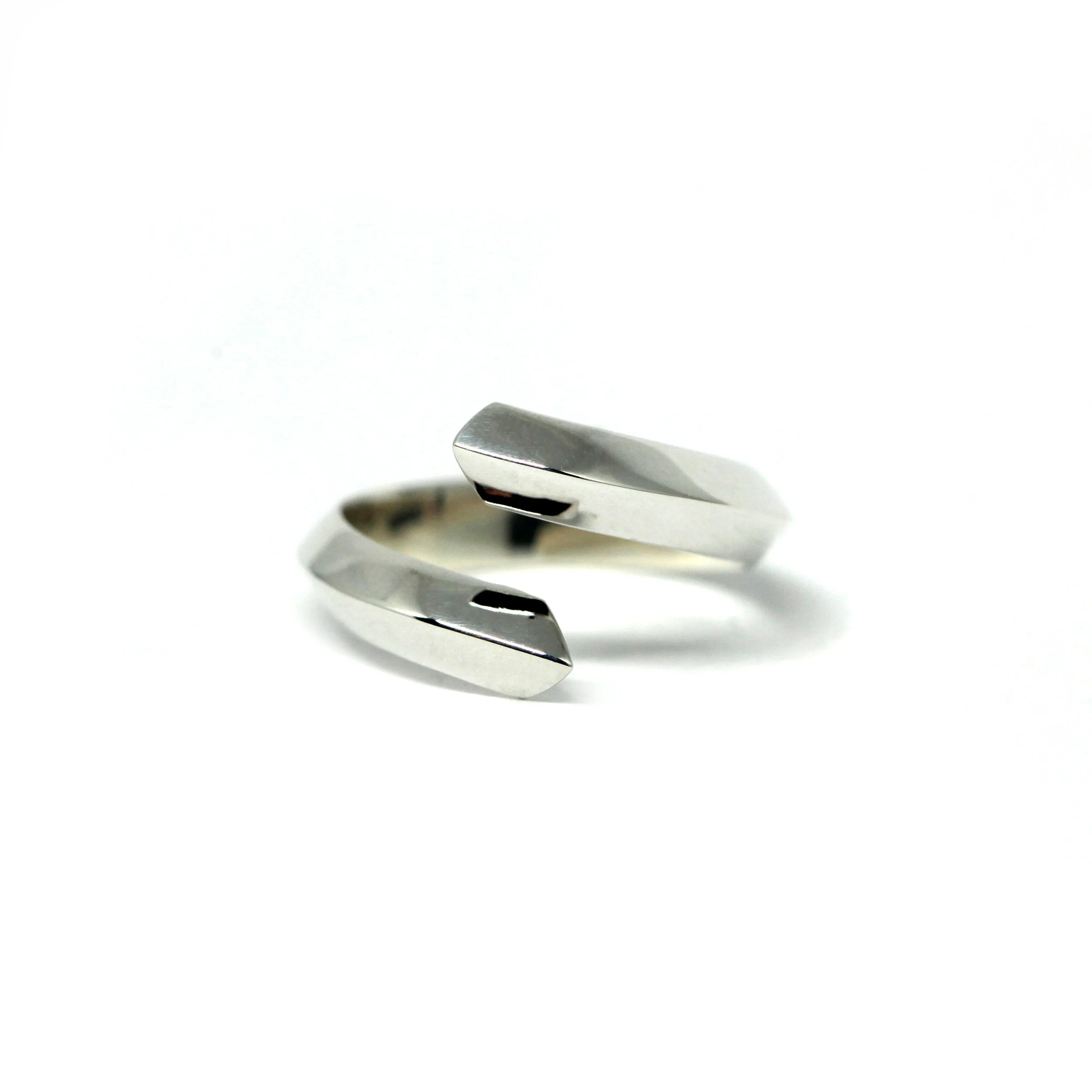 Bena Jewelry Silver Loop Band