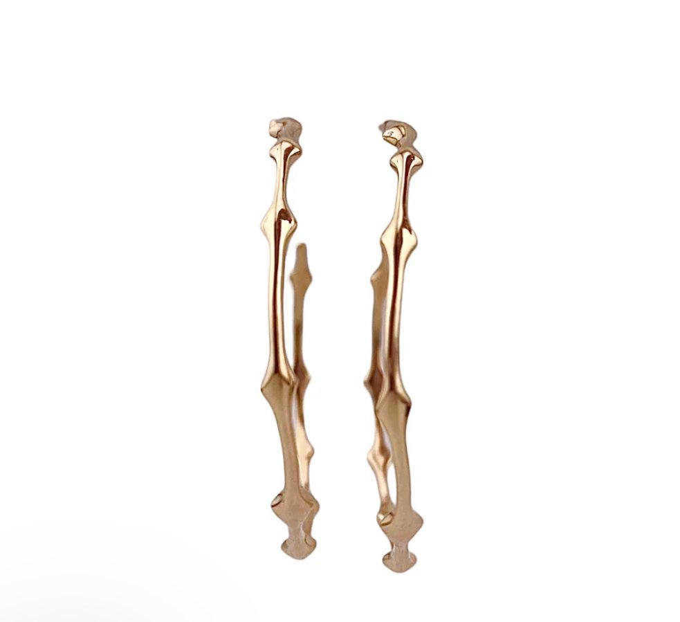 Thorn Medium Hoop Earring