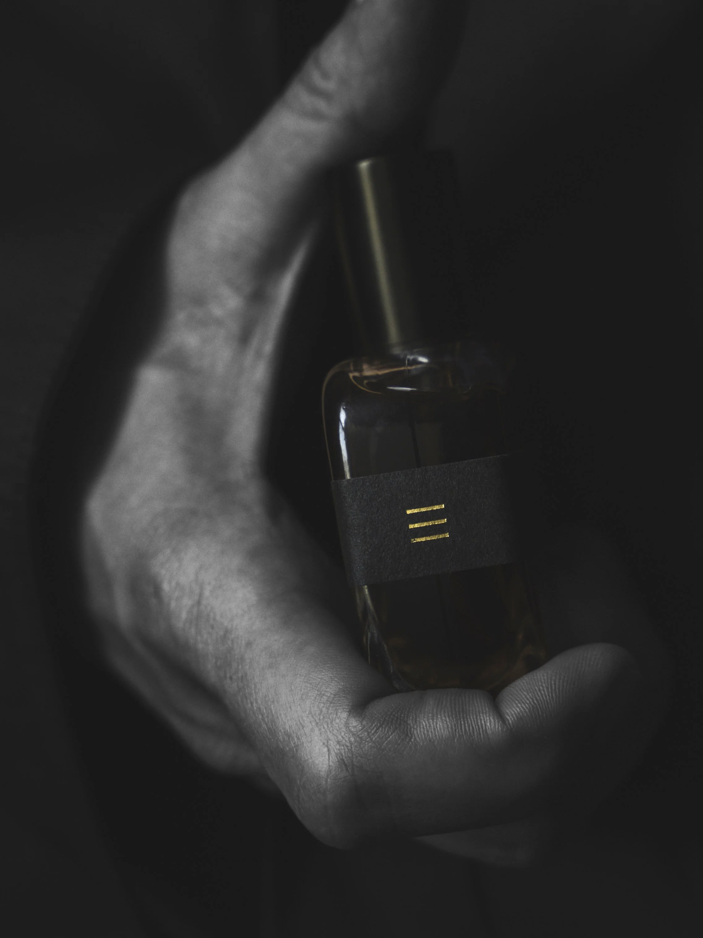 INVERSO PROFUMI POESIA 2.jpg
