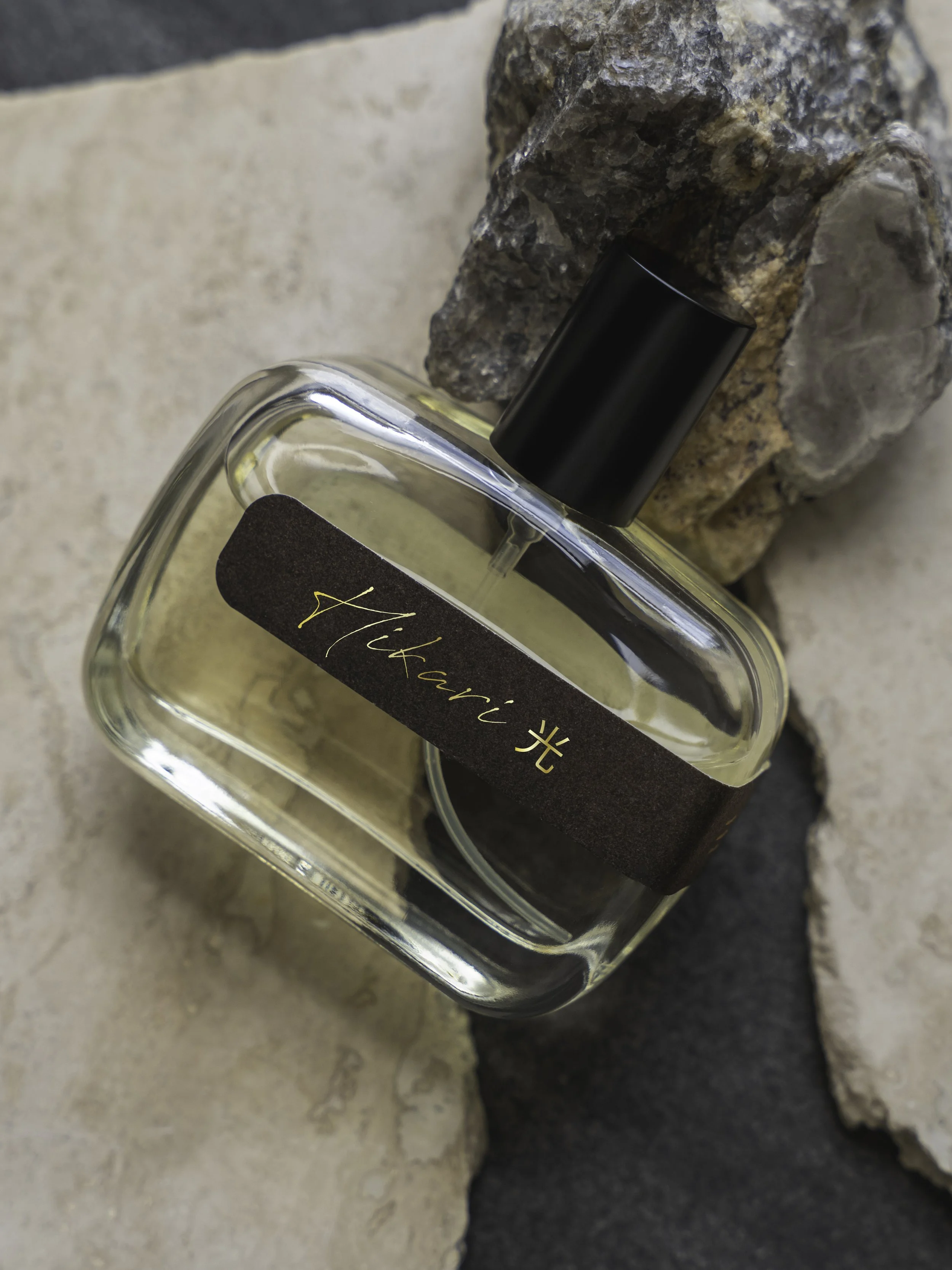 INVERSO PROFUMI HIKARI 3.jpg