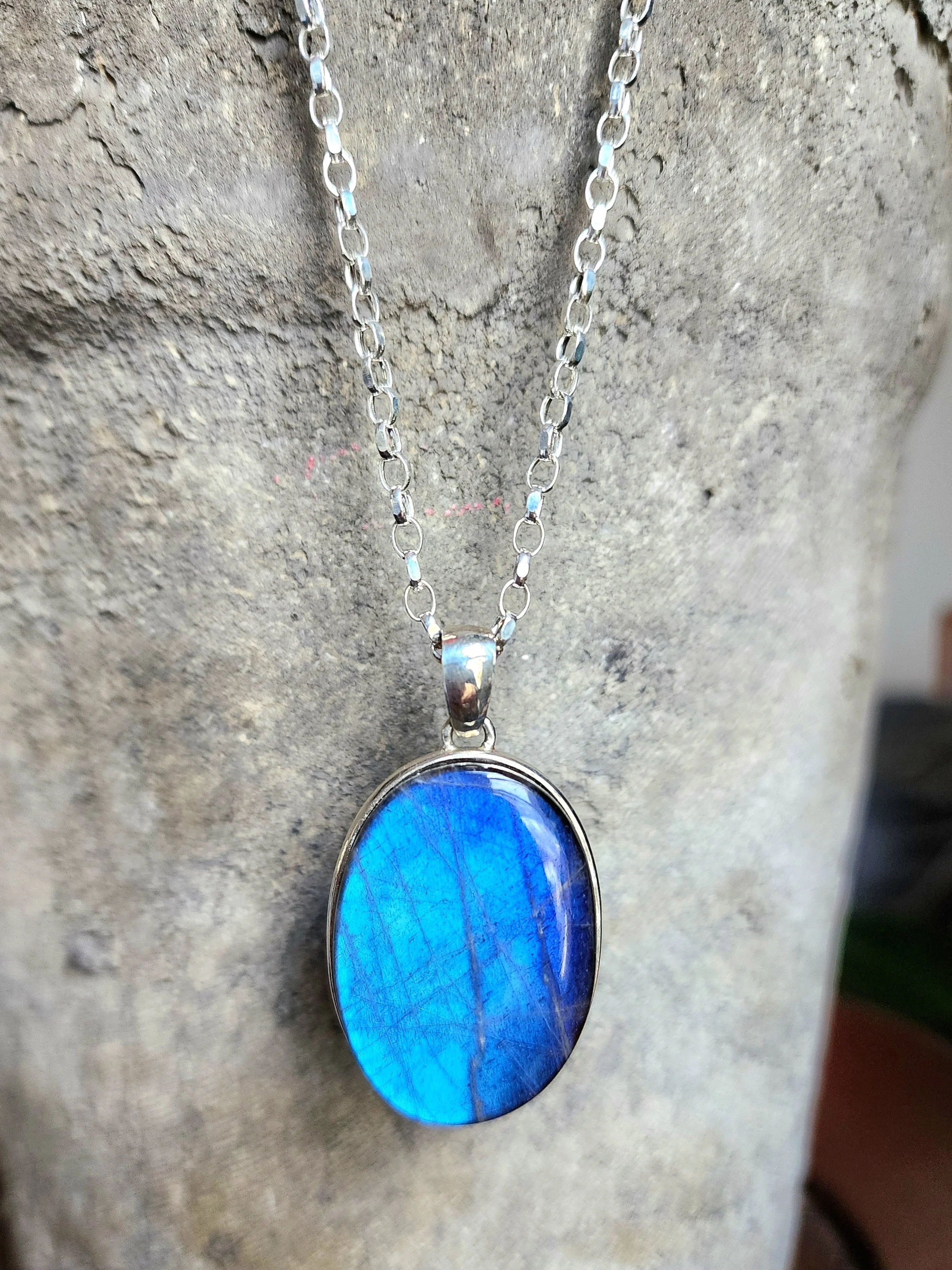 DeepBlueSpectroliteNecklace#1.jpg