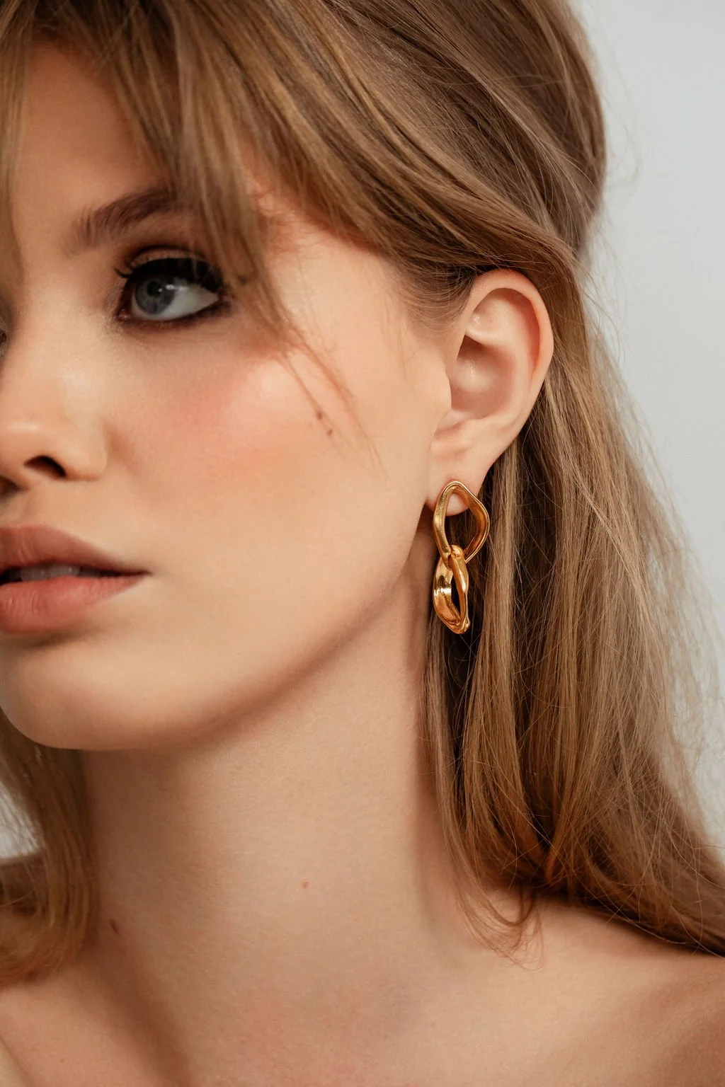 Amelie Paper Chain Earrings_Vermeil_Modeled.jpg