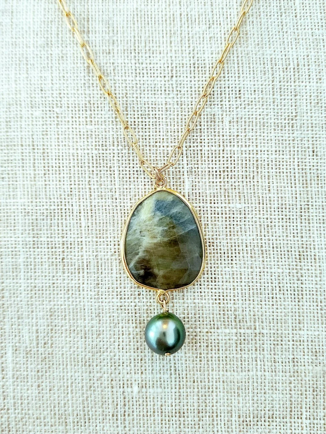 OceanBluesSapphireNecklace#2.jpg