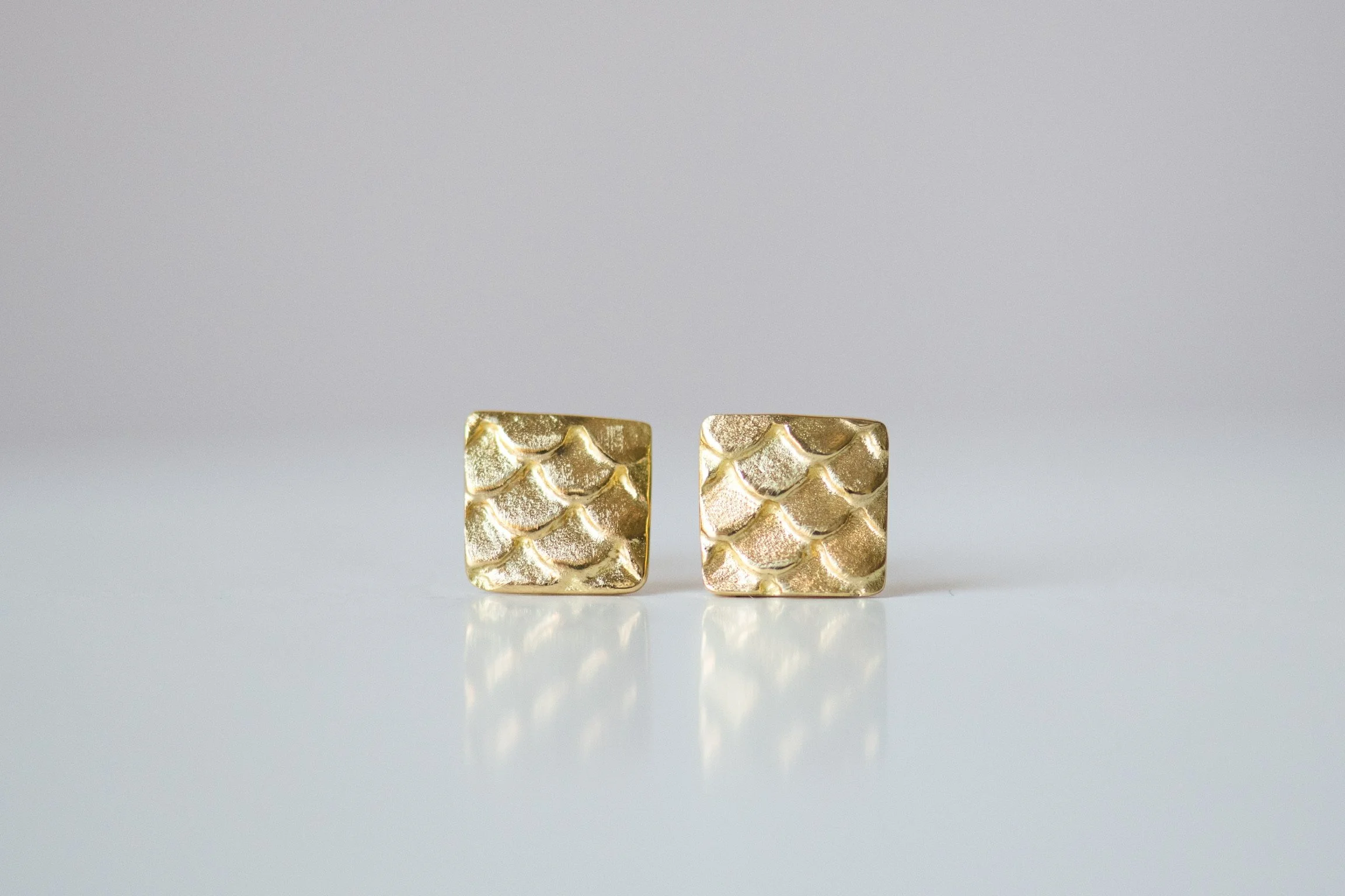 Scales Texture Studs1.jpg
