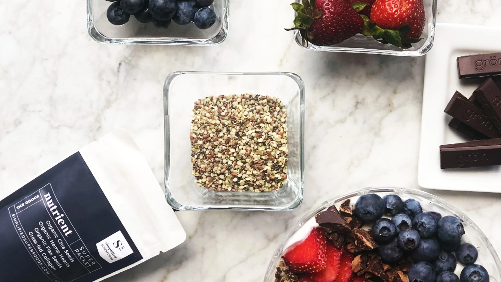 siplified+superfoods+parfait+recipe___3.jpg