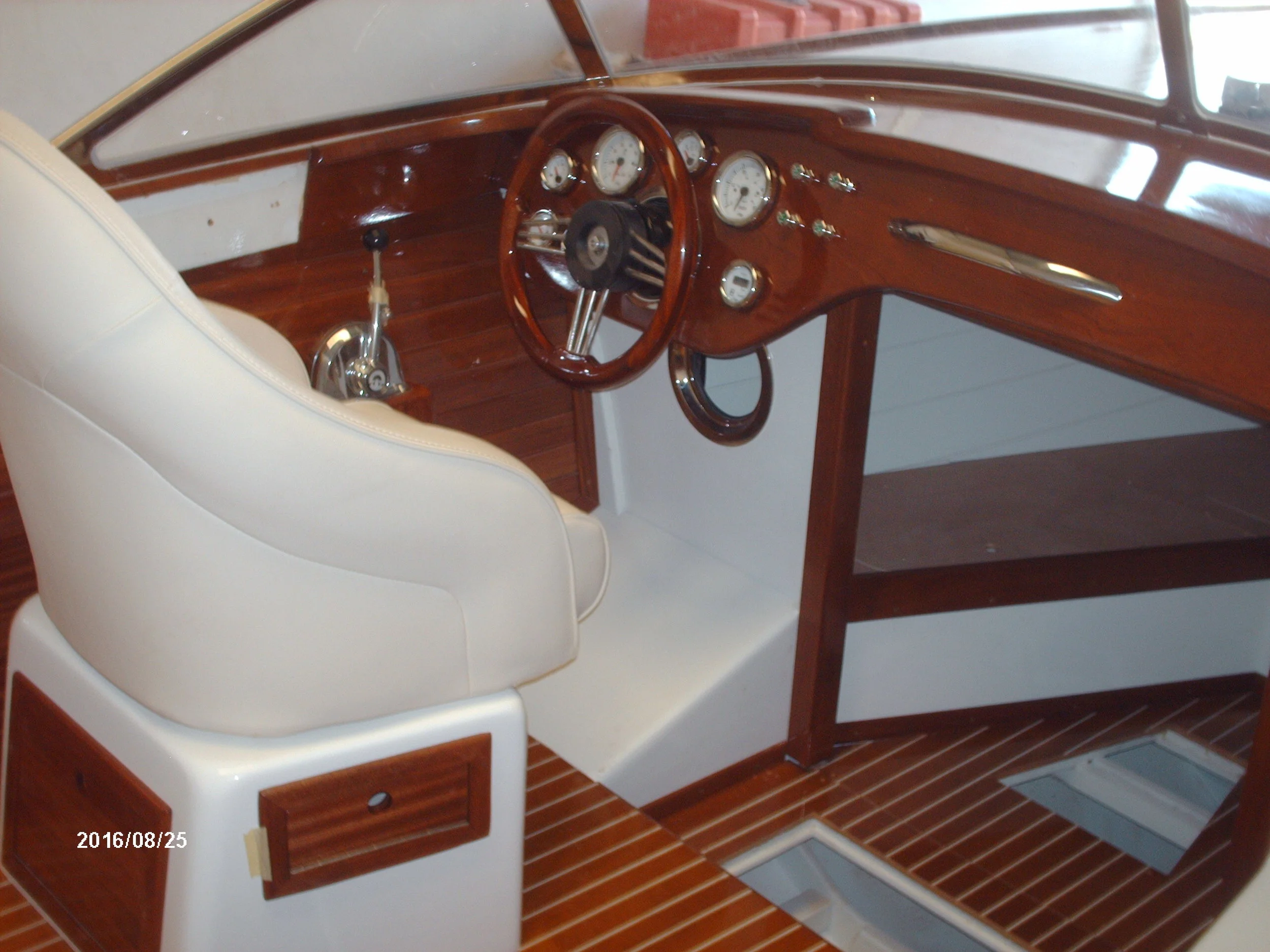  Riva 23 