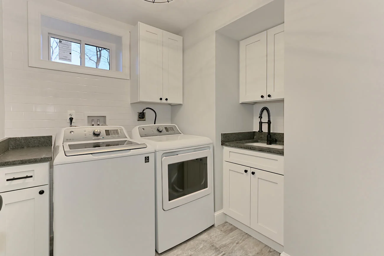 laundry room.jpg
