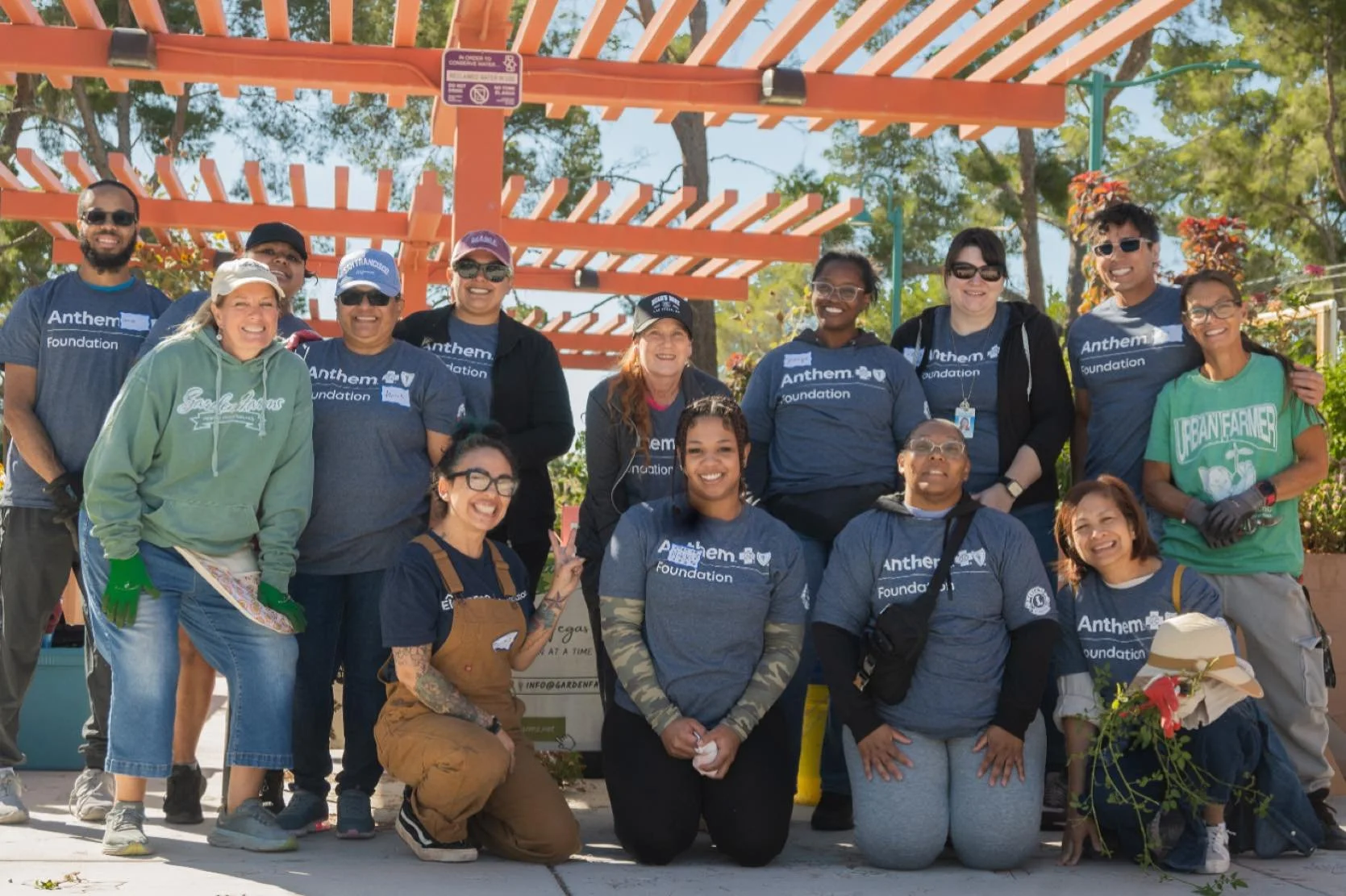Looking for a place for your group to volunteer? @GardenFarmsFoundation always has opportunities for groups to get involved in gardening projects! Reach out to info@gardenfarms.net for more details.