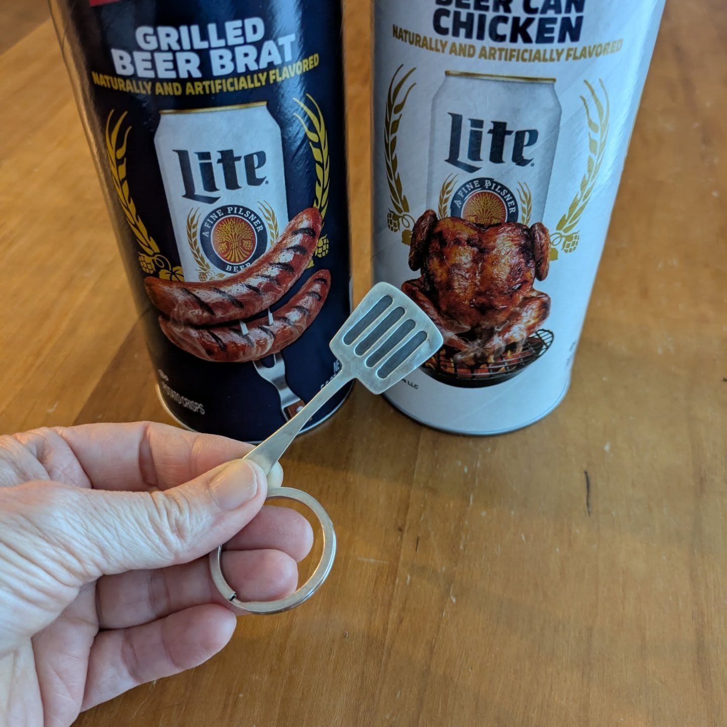 I made a silver spatula keychain for my grill-master friend Rob. Inspired by these limited edition meat flavored @pringles !