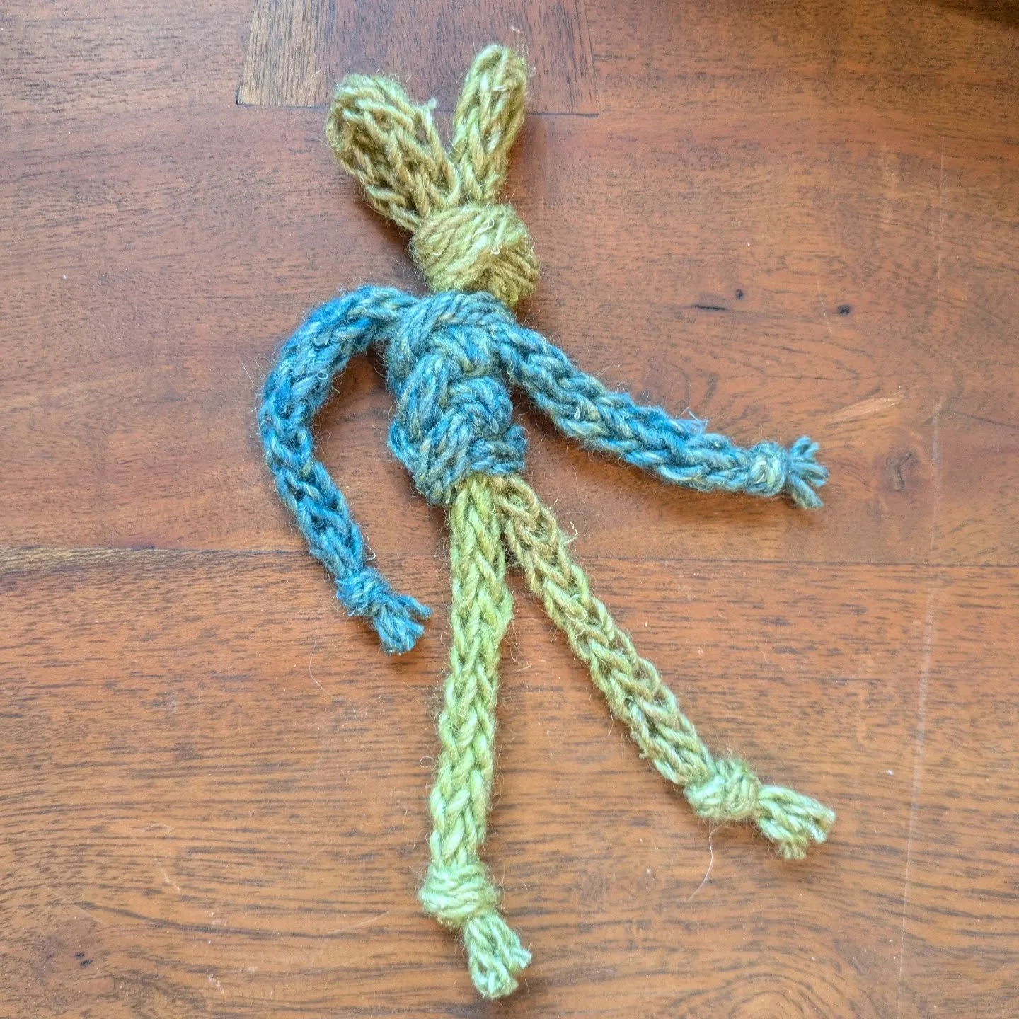 Cute bunny craft from @bernatyarn .
I used a length of knitted cord that I made on the Wonder Knitter by @cloverusa . I think I bought the Winder Knitter gadget years ago thinking my kids would love it but ... Nope, my kids haven't been bitten by the