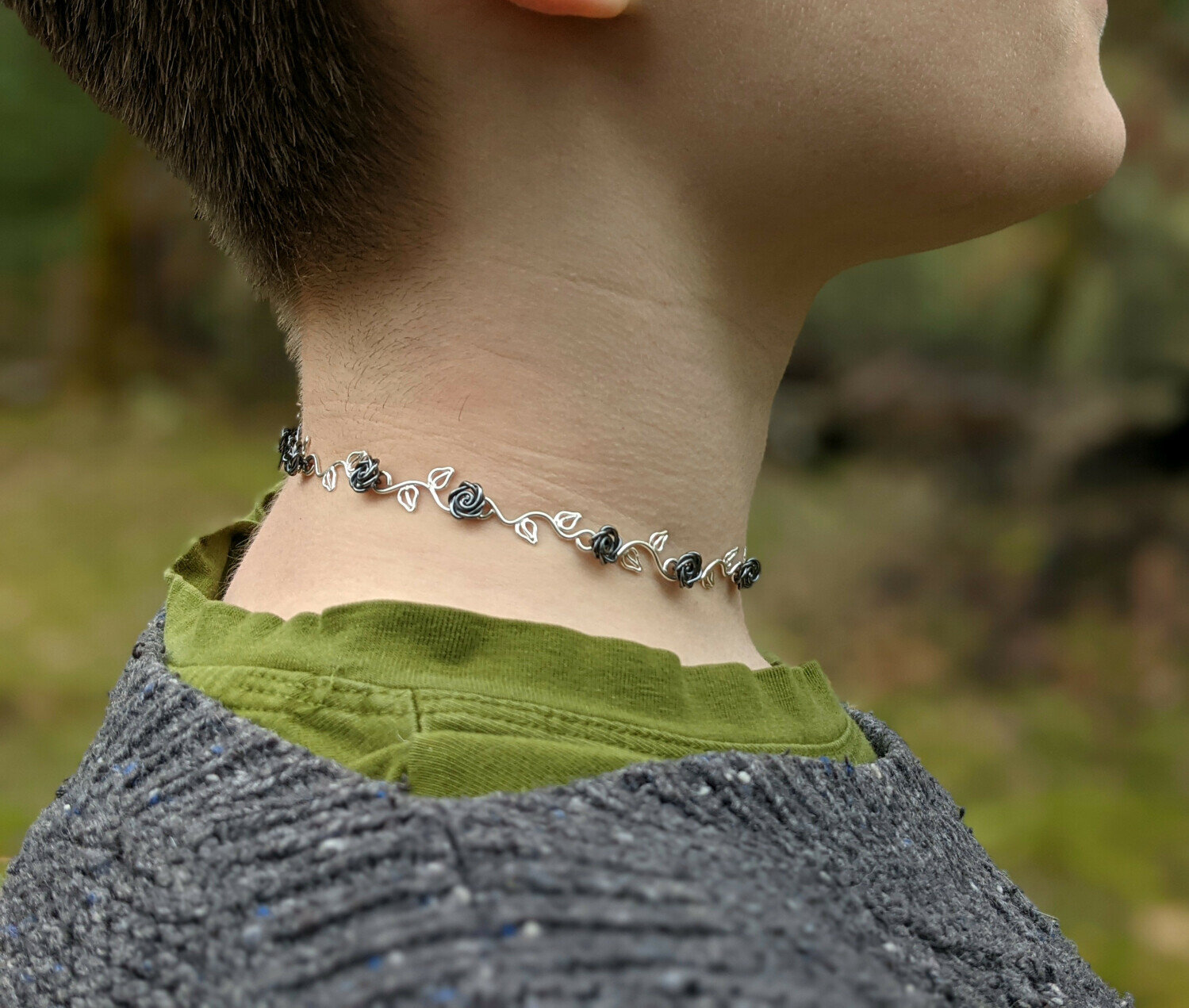 darkrosechoker.1500.jpg