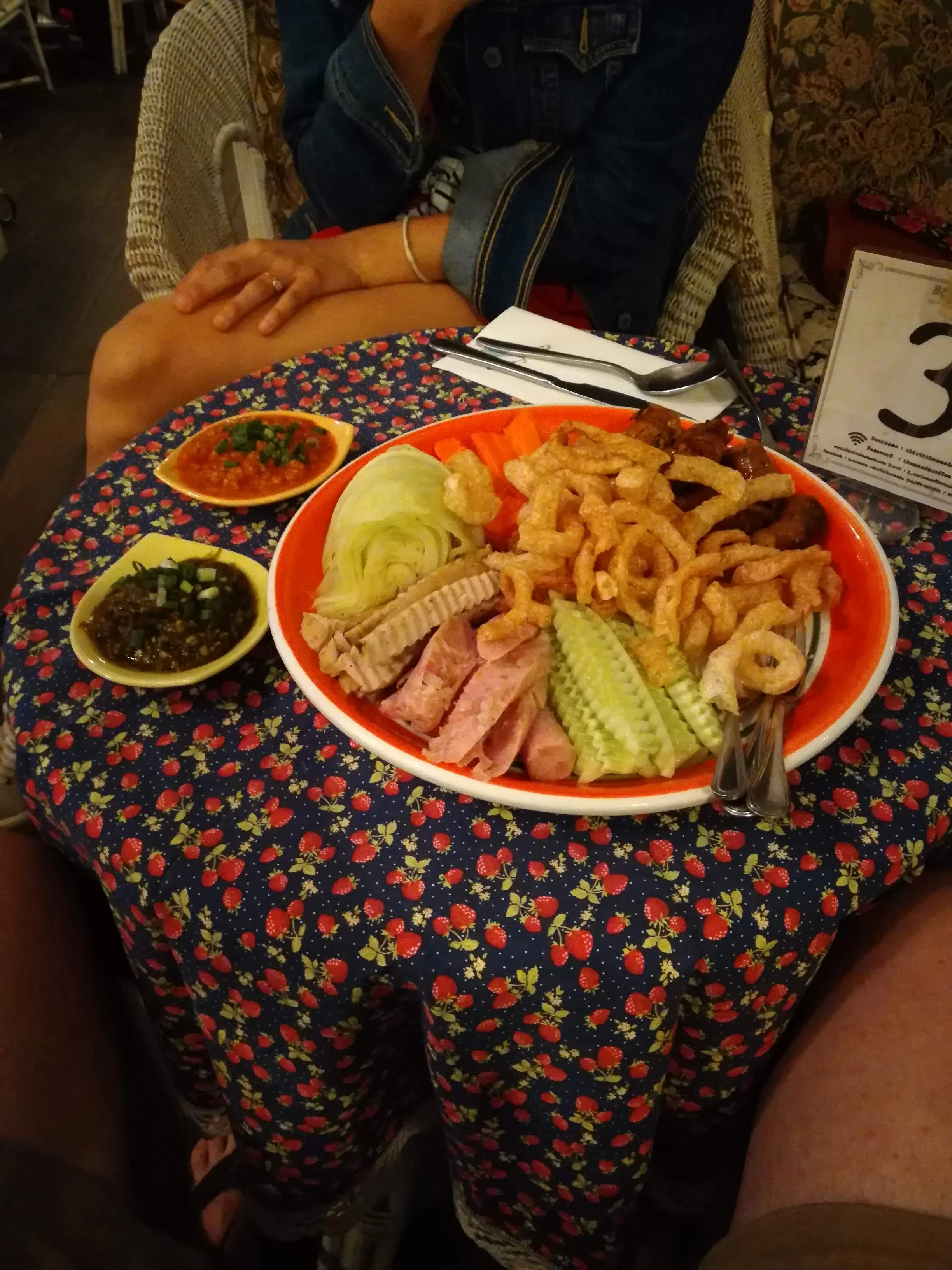 The Northern Thai Sampler at Chivit Thamma Da.