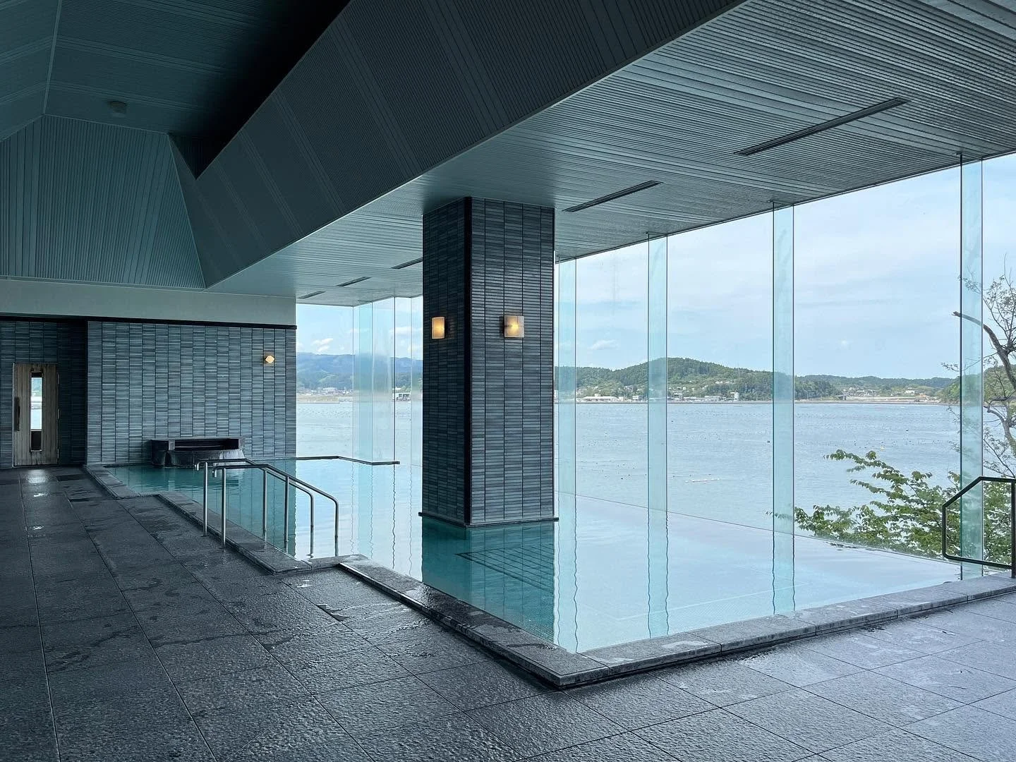 Hotel Kanyo Minamisanriku.jpg
