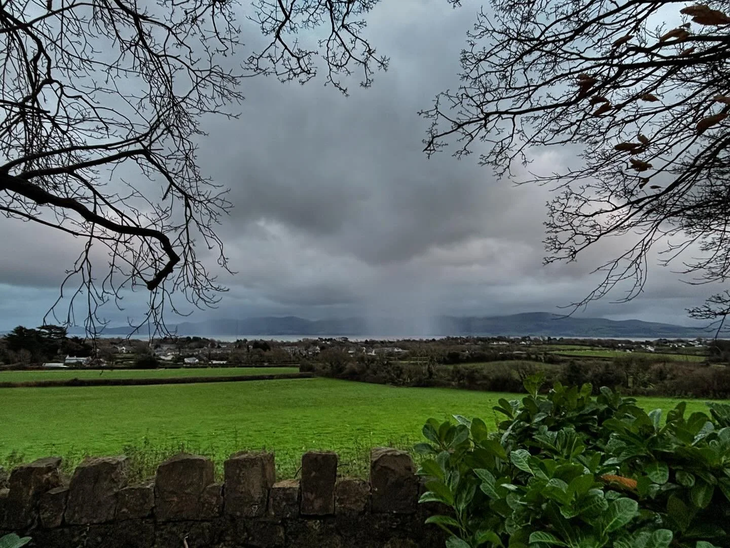 &lsquo;Isolated showers&rsquo; 
. . . 
#ynysm&ocirc;n #anglesey #menaistraits #winterweather #rain