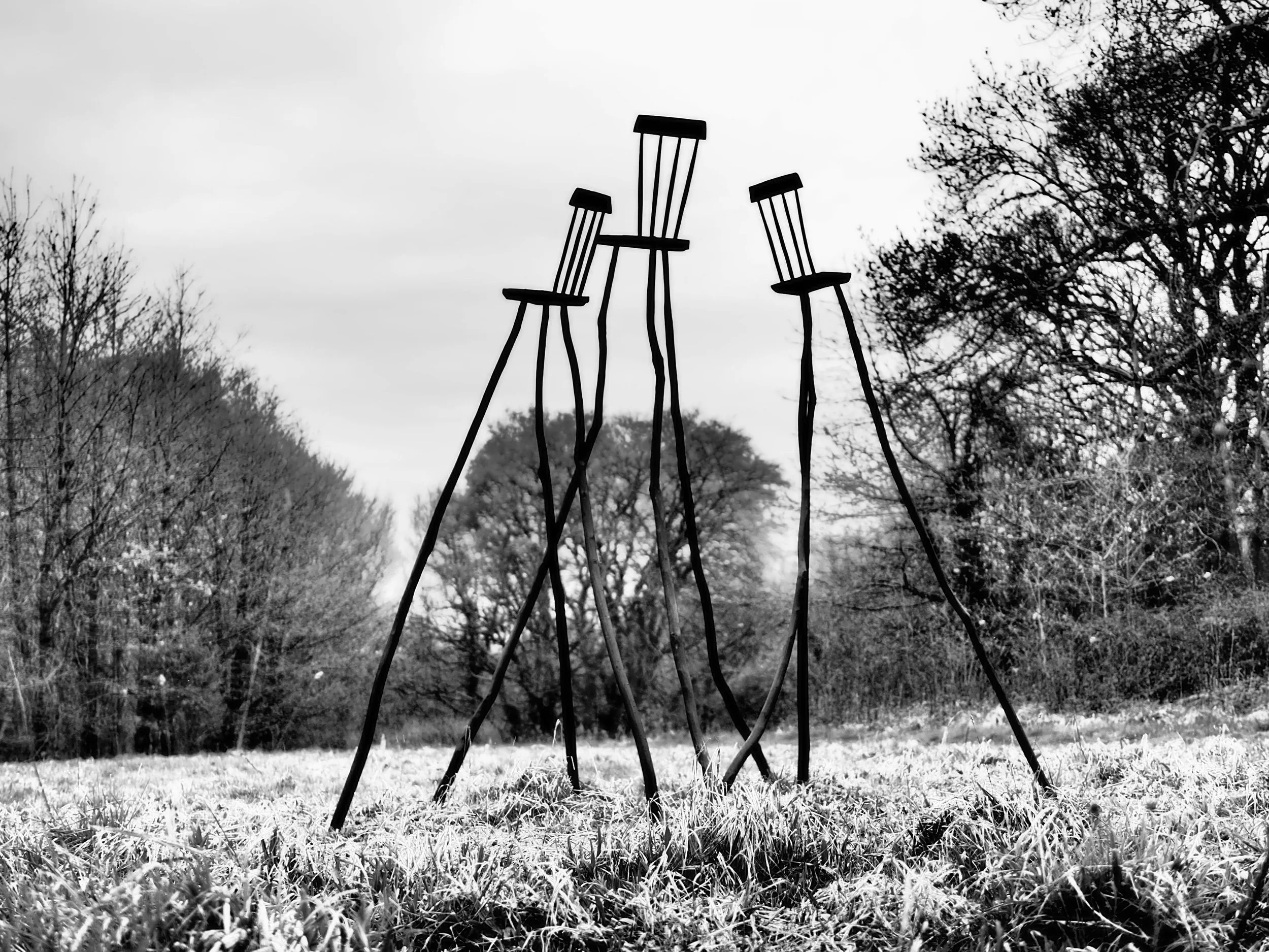 'Cadeiriau Cerdded' gan Jo Alexander