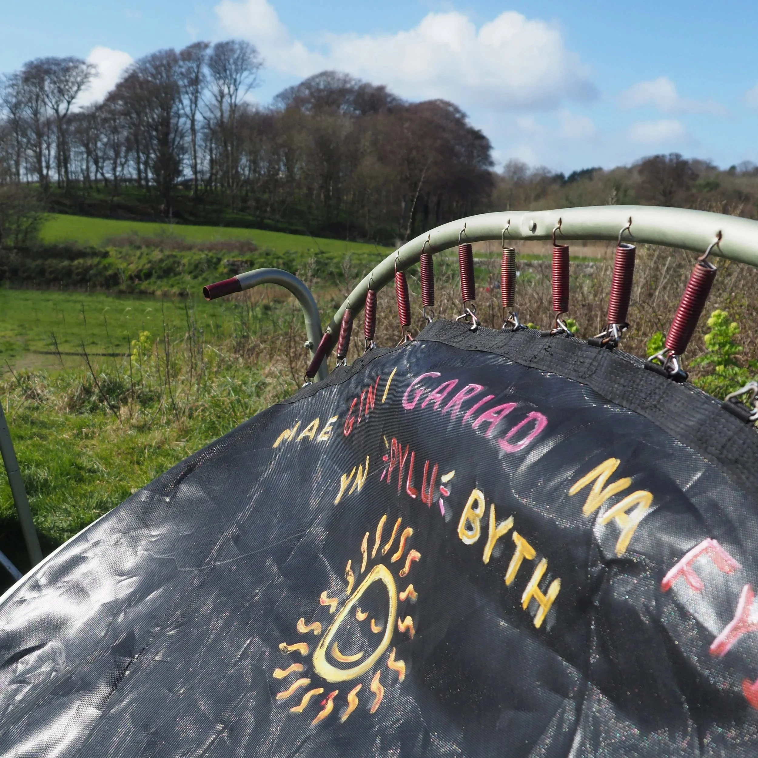 'Sitolines with a View' gan Phil Stewart Artivist