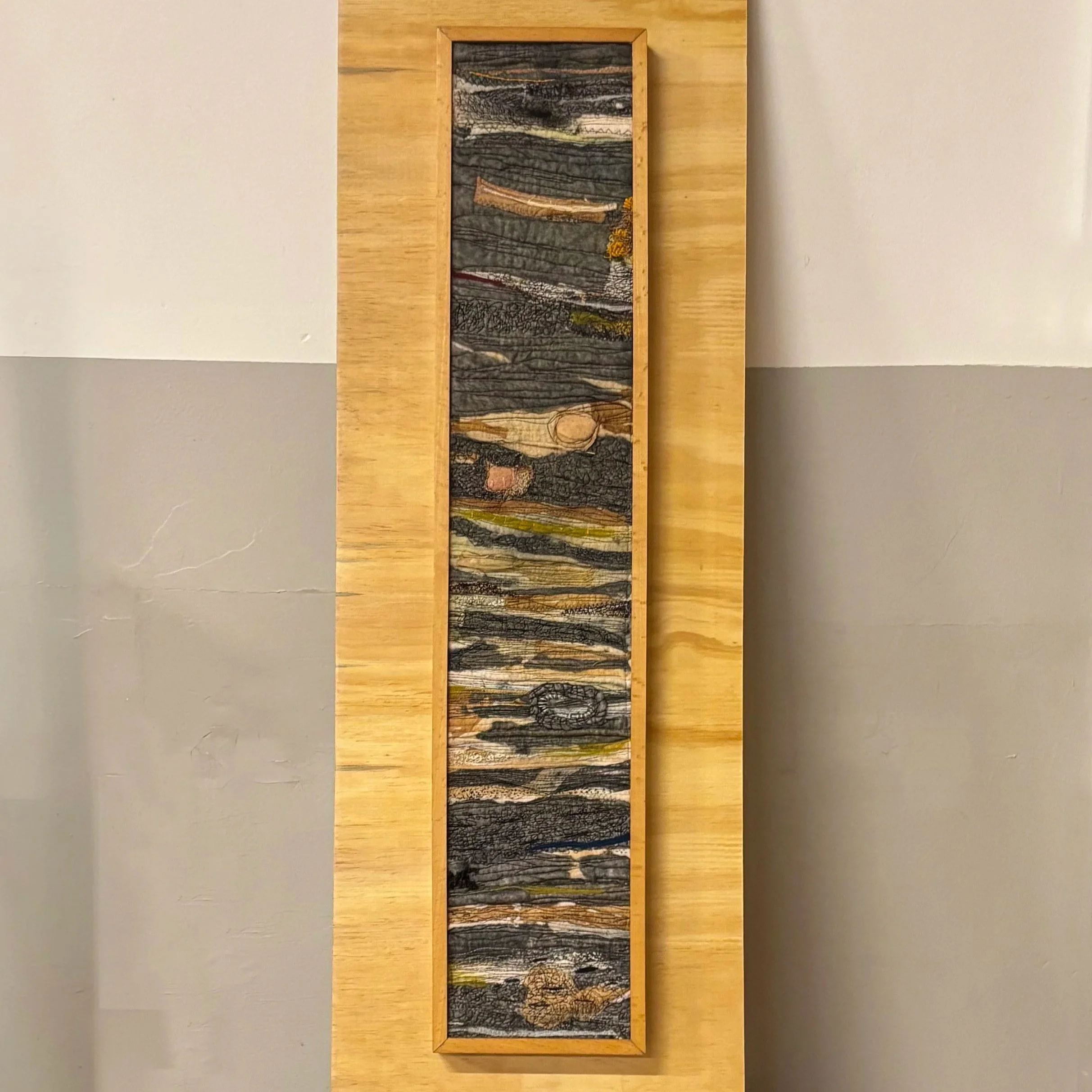 'Tecstilau 1' gan Lynne Stuart