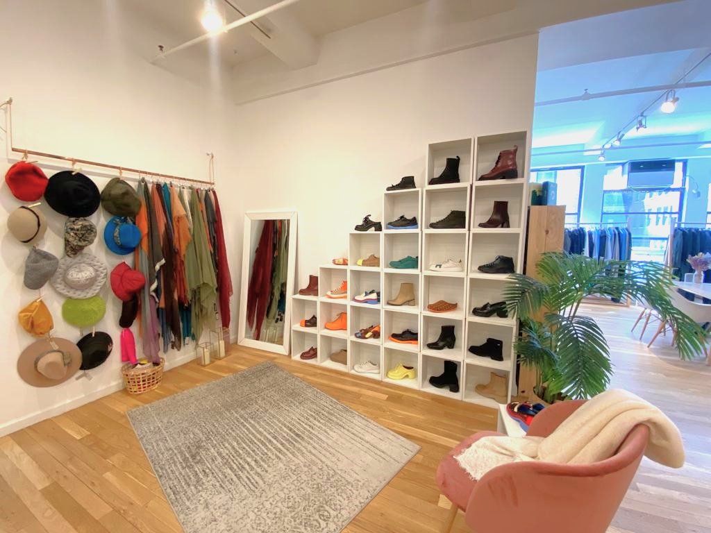 Showroom photo 15.JPG