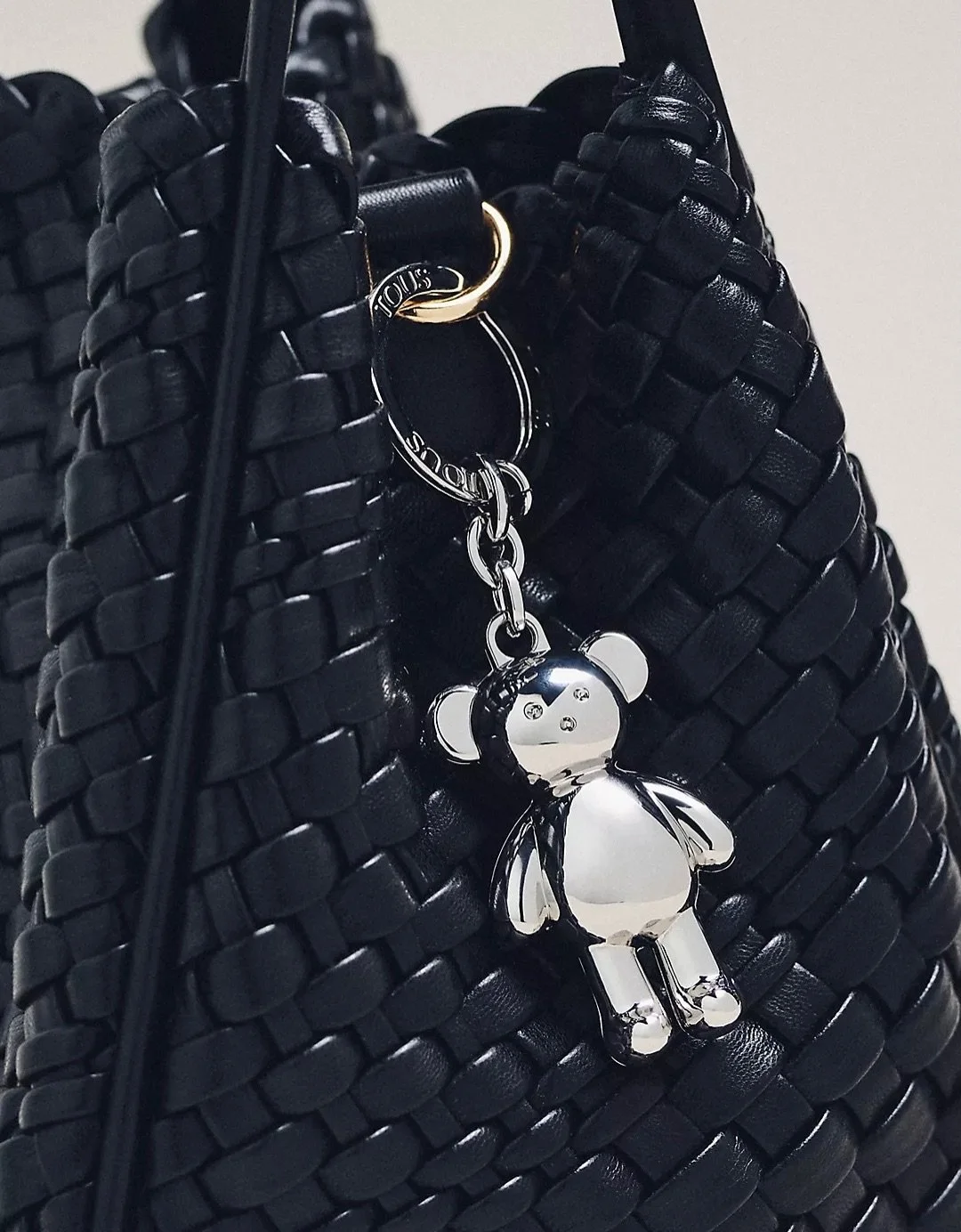 We&rsquo;re&nbsp;over the moon&nbsp;&mdash; TOUS keychains have officially landed at Anthropologie! ✨

Grab yours before they&rsquo;re gone. Only $45, and trust us&hellip; everyone will be wearing them. 💛🐻

__

#fashionlab #fashionlabagency #tous#t