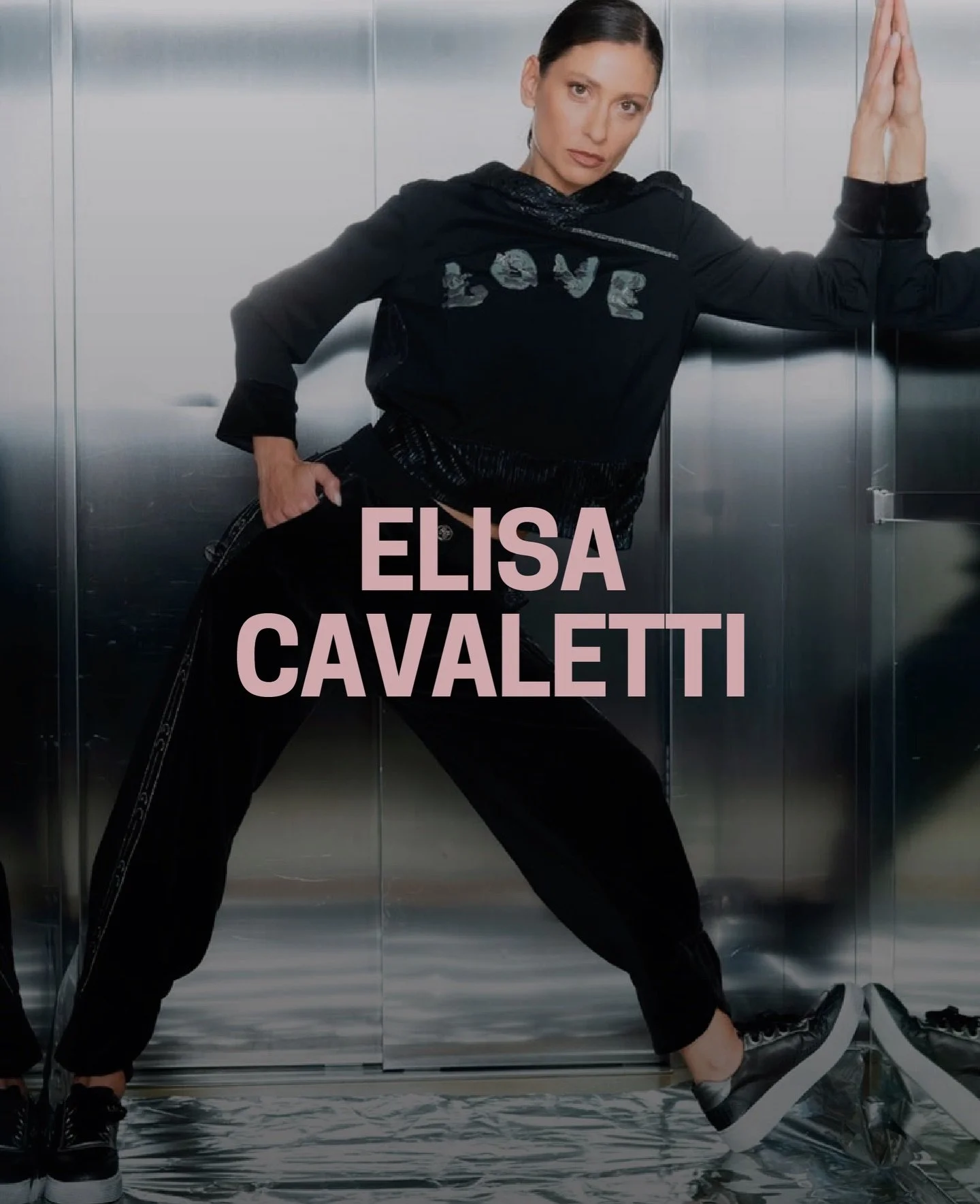 ELISA CAVALETTI | Daniela Dallavalle&rsquo;s art is rousing and astounding, with its prints, shapes and overlapping colors, fabrics, gradually emerging exquisite detailing, and accessories, which blend memories with materials and emotions with crysta