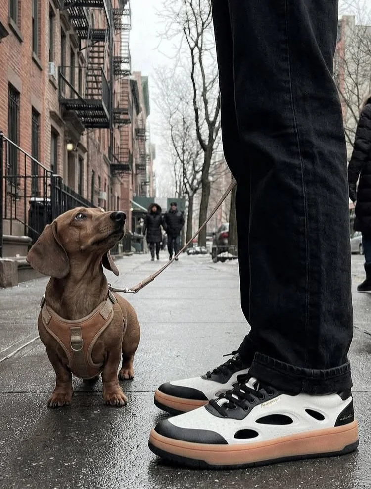 Where lightness meets contemporary design.&nbsp;
Effortless, comfortable and&nbsp;essential 👟&nbsp;

And you&mdash;what do you love most about your Foamers?

__

#fashionlab #fashionlabagency #foamers